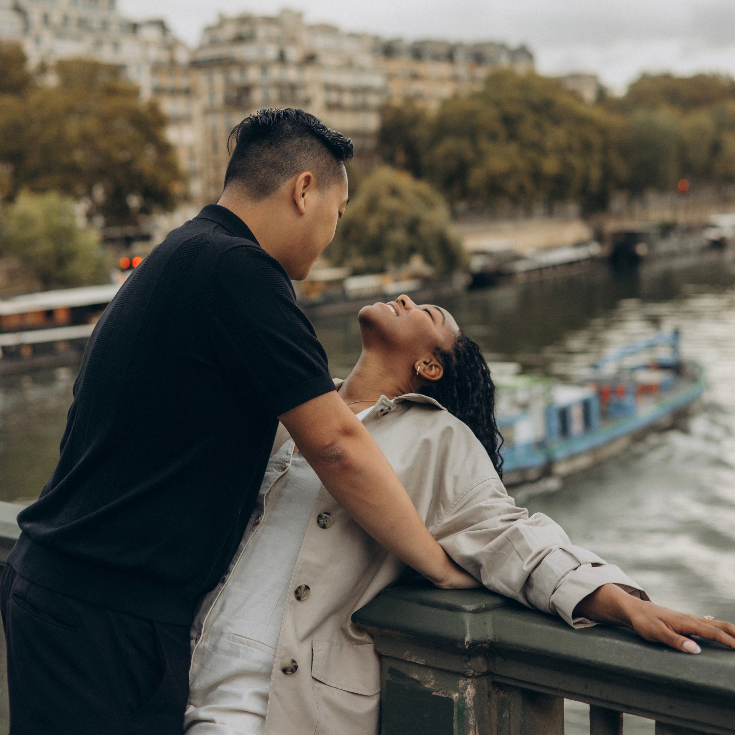 Feedback. Photographer in Paris