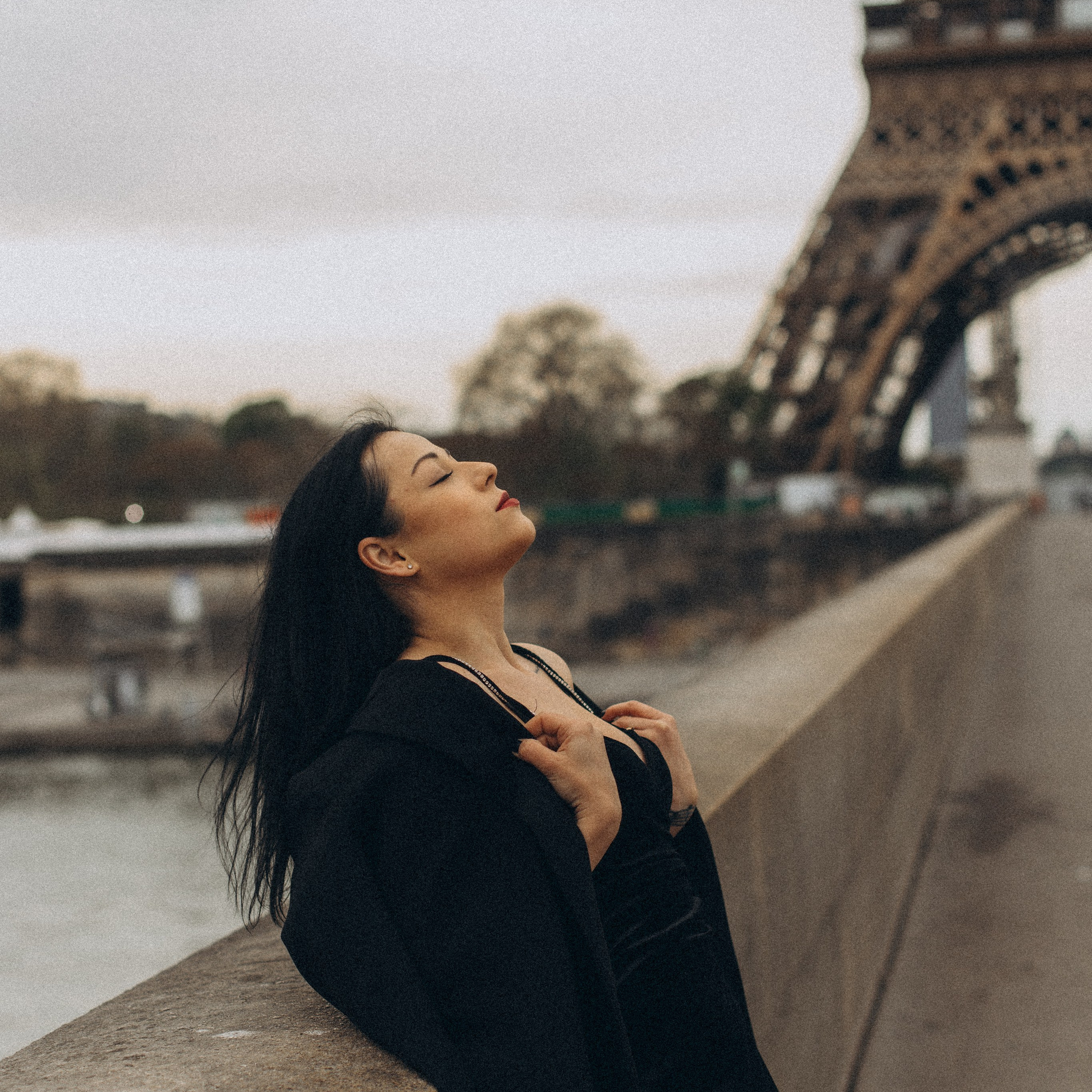 Feedback. Photographer in Paris