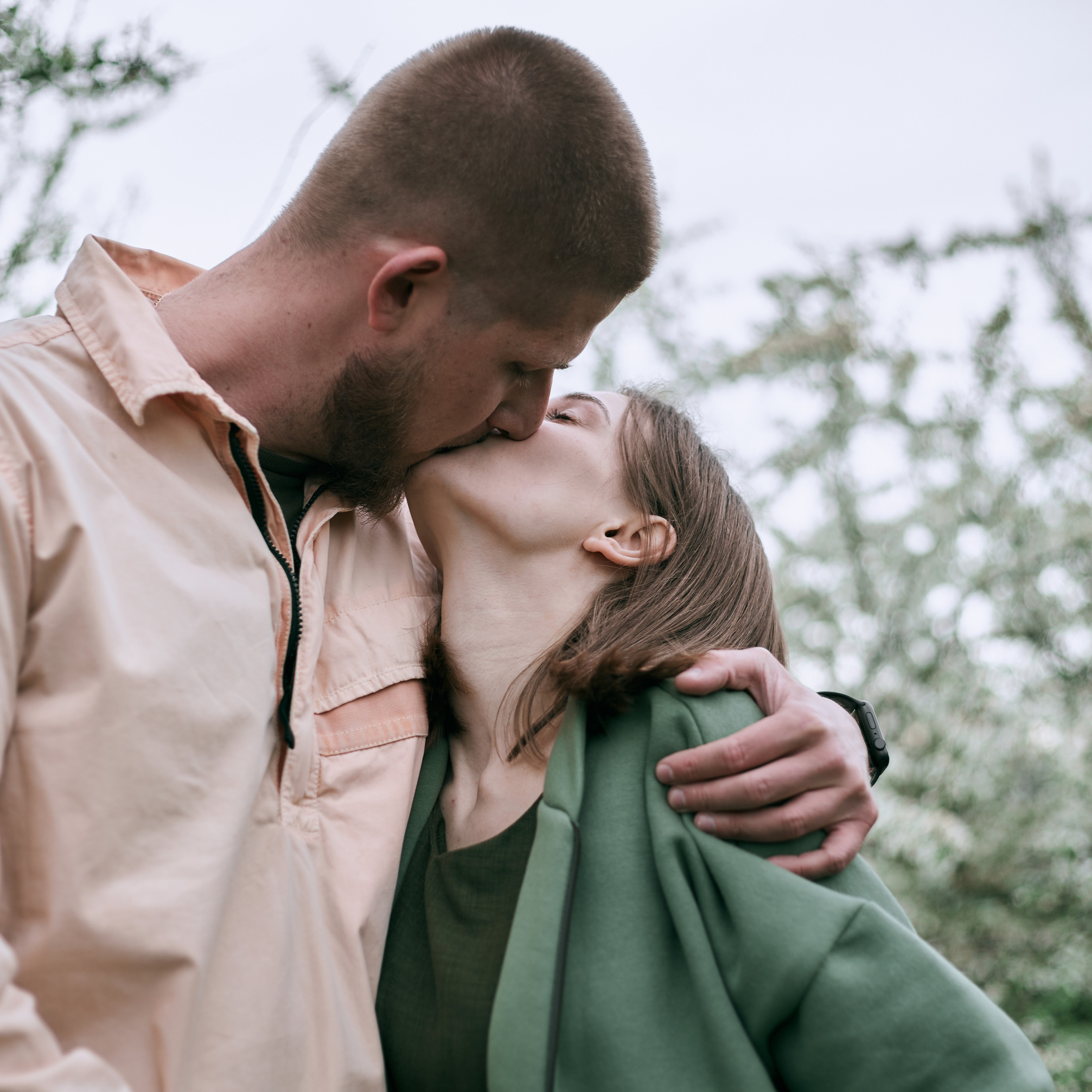 В яблуневому цвіті