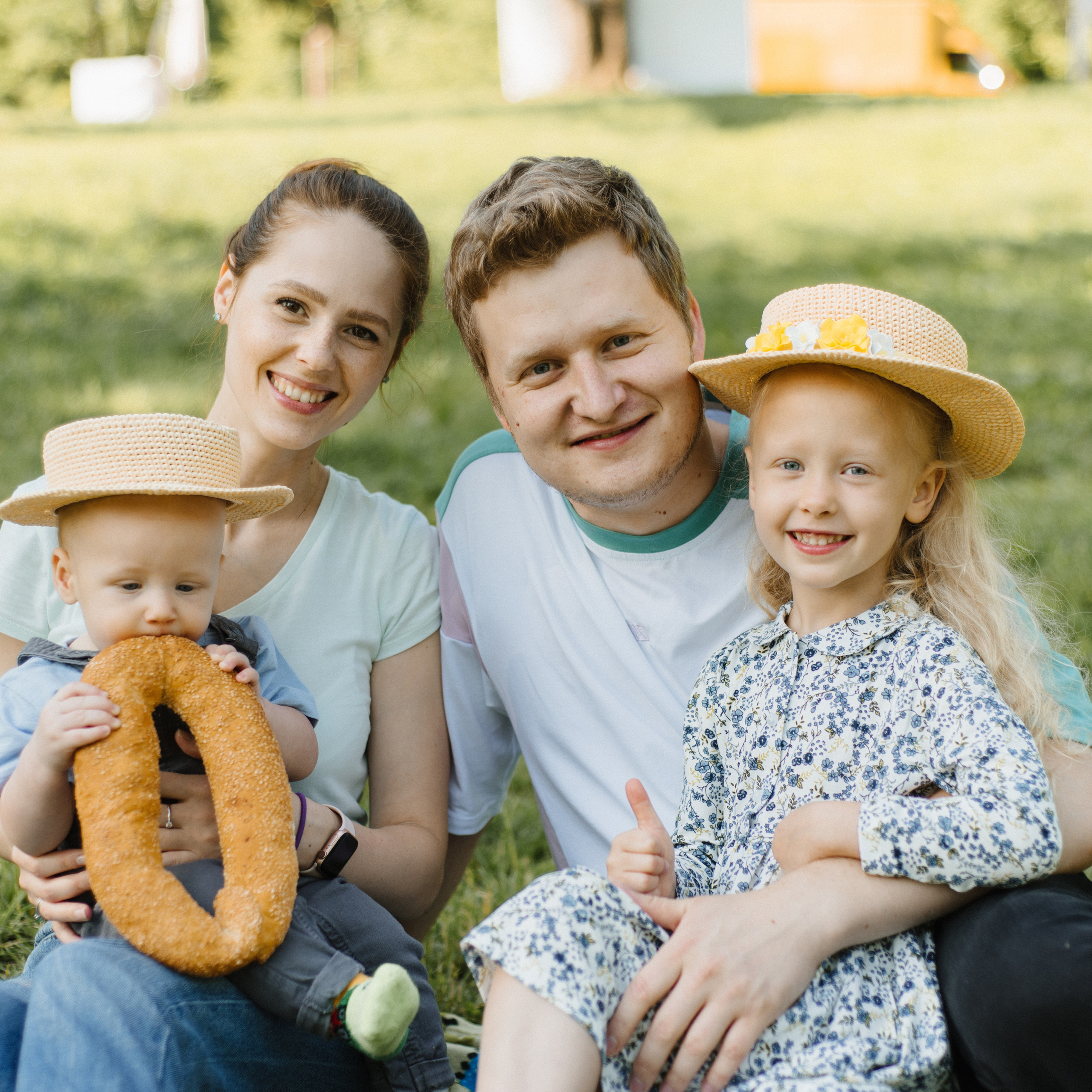 Nastia, Eva, Lesha & Rostik