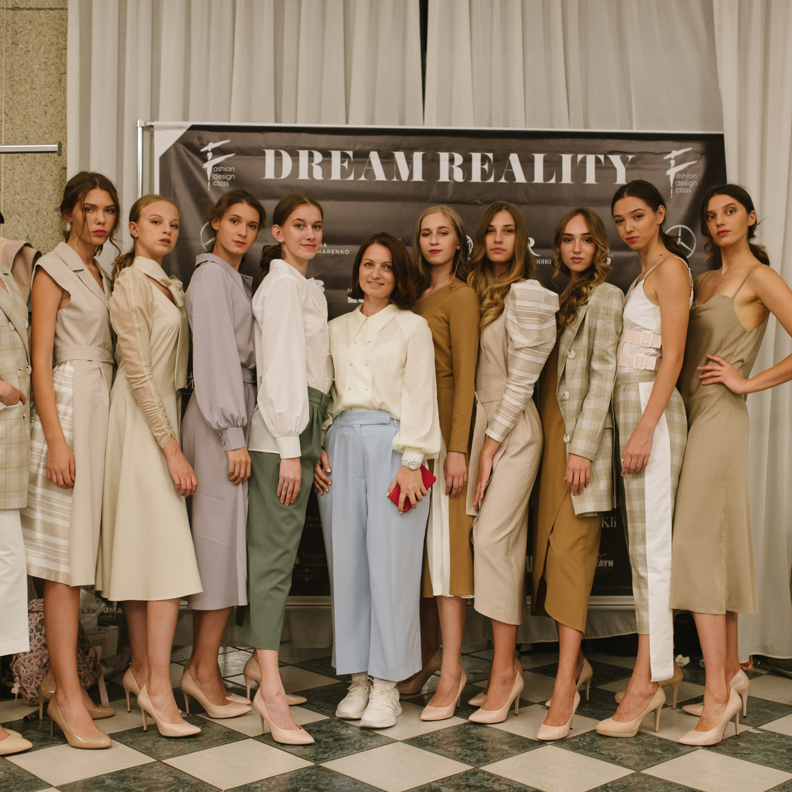 MILAN FASHION WEEK CATWALK FOR MON TAKIRA 2019