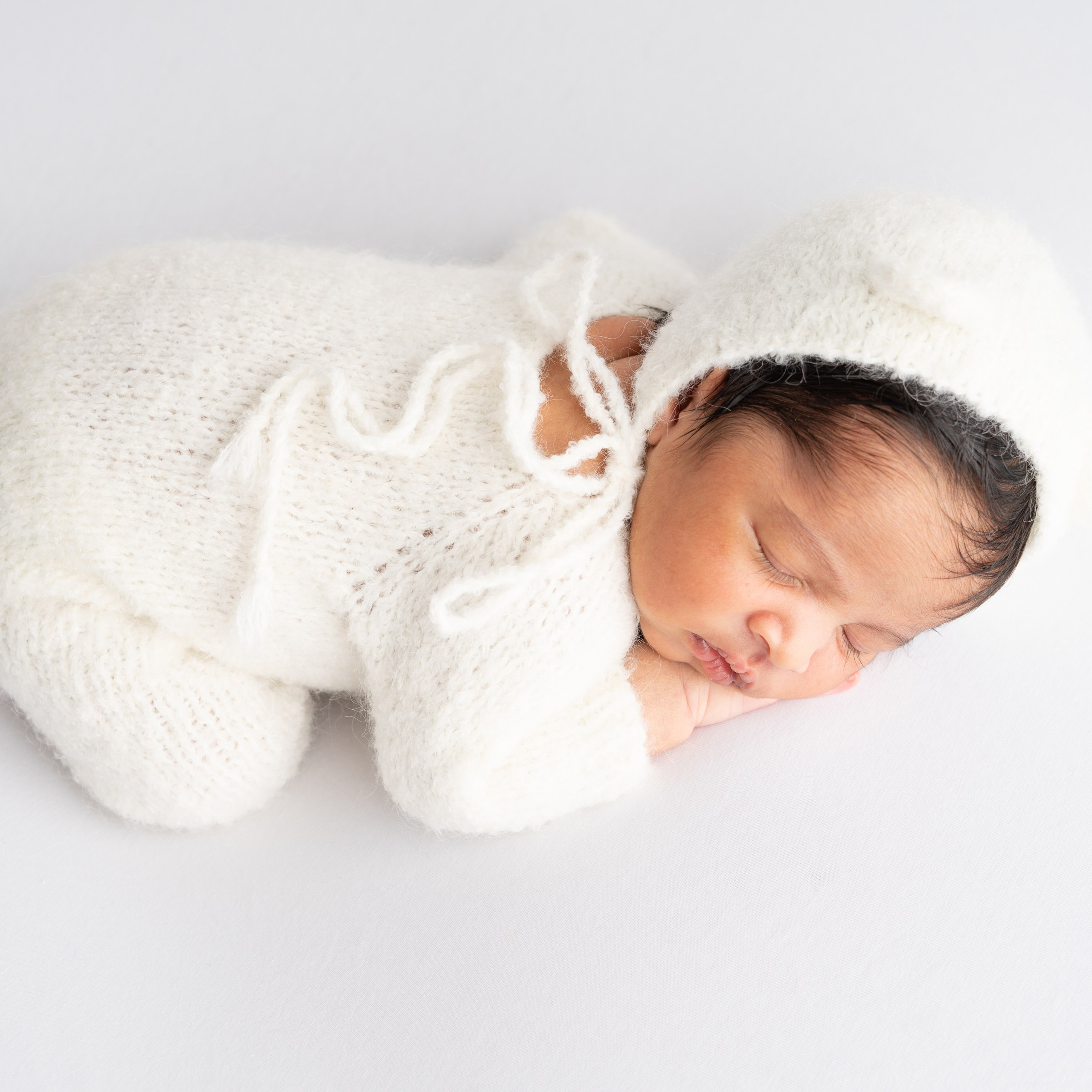 Testimonials. Newborn Photographer and life casting in Dubai Dariya Saeed