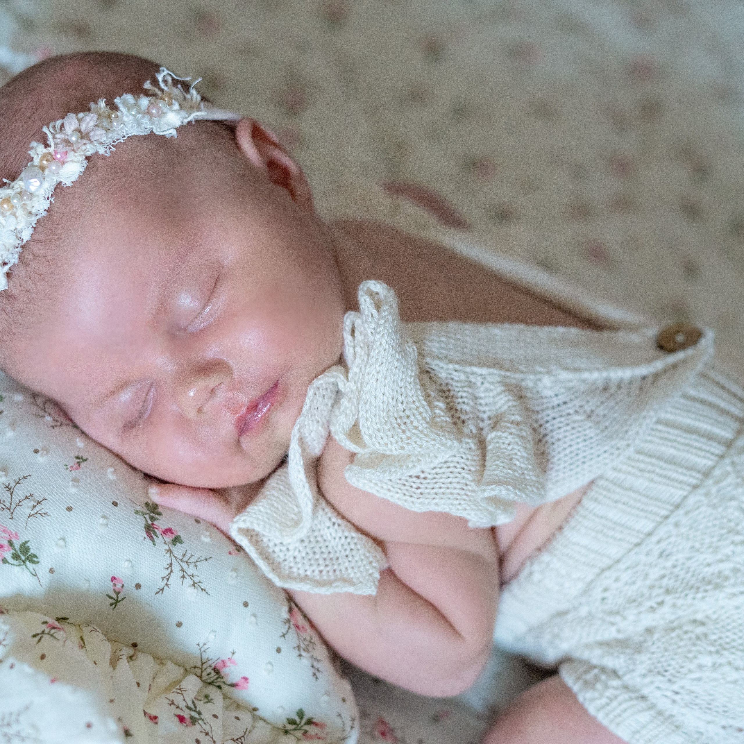 Testimonials. Newborn Photographer and life casting in Dubai Dariya Saeed