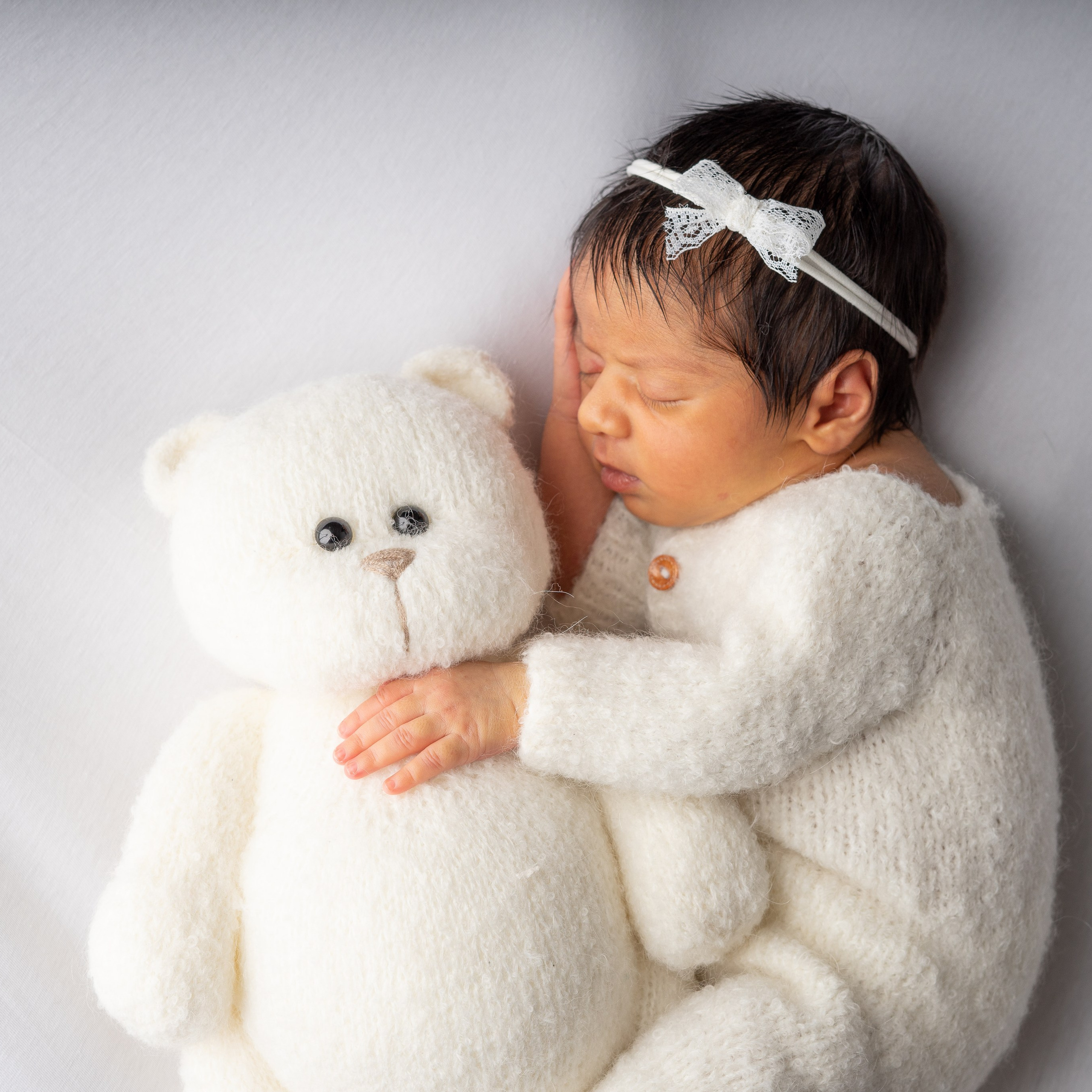 Testimonials. Newborn Photographer and life casting in Dubai Dariya Saeed