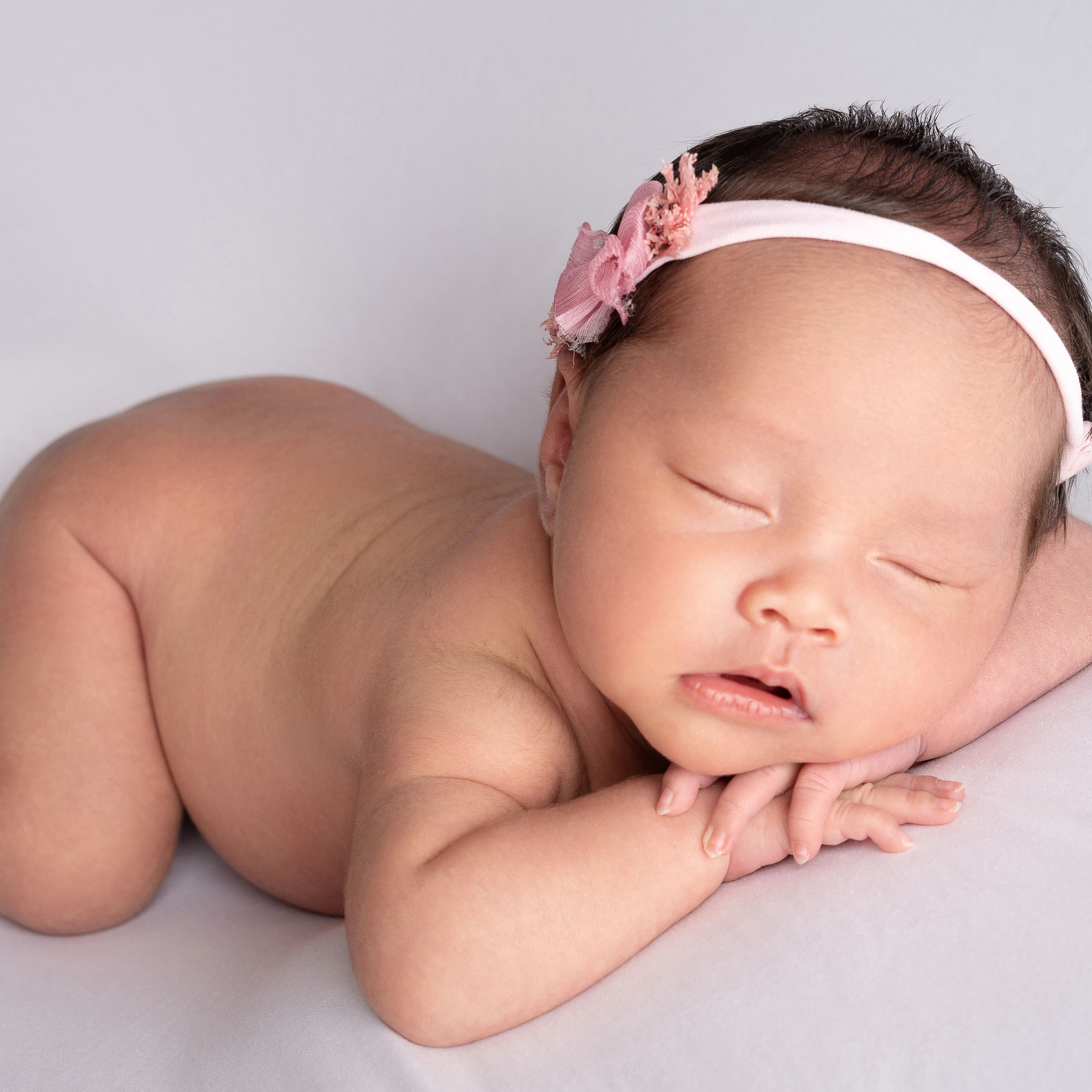 Testimonials. Newborn Photographer and life casting in Dubai Dariya Saeed