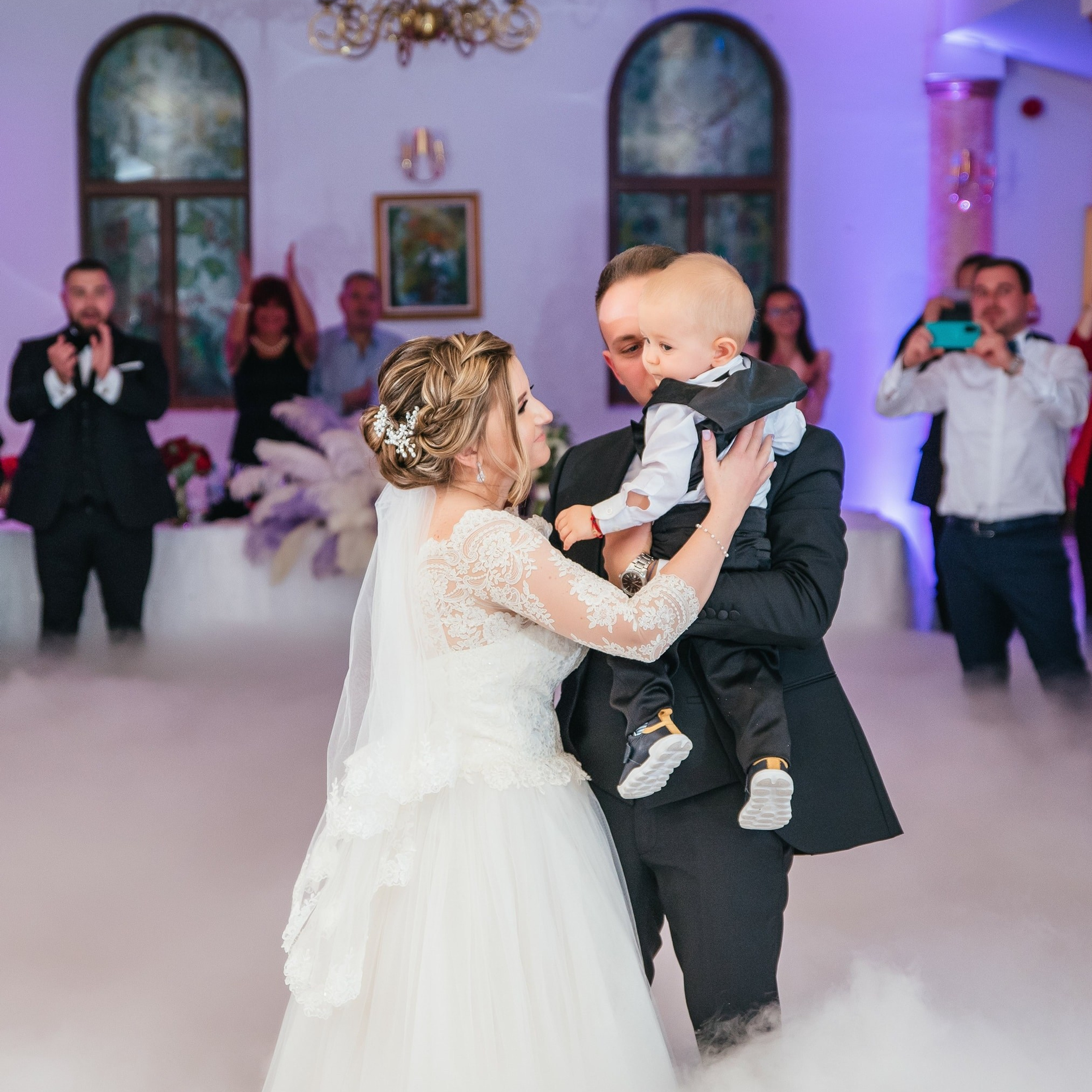 Recenzii. Daniel Cioc - Fotograf profesionist în București, specializat în evenimente, nunta, botez, corporate, portret și boudoir