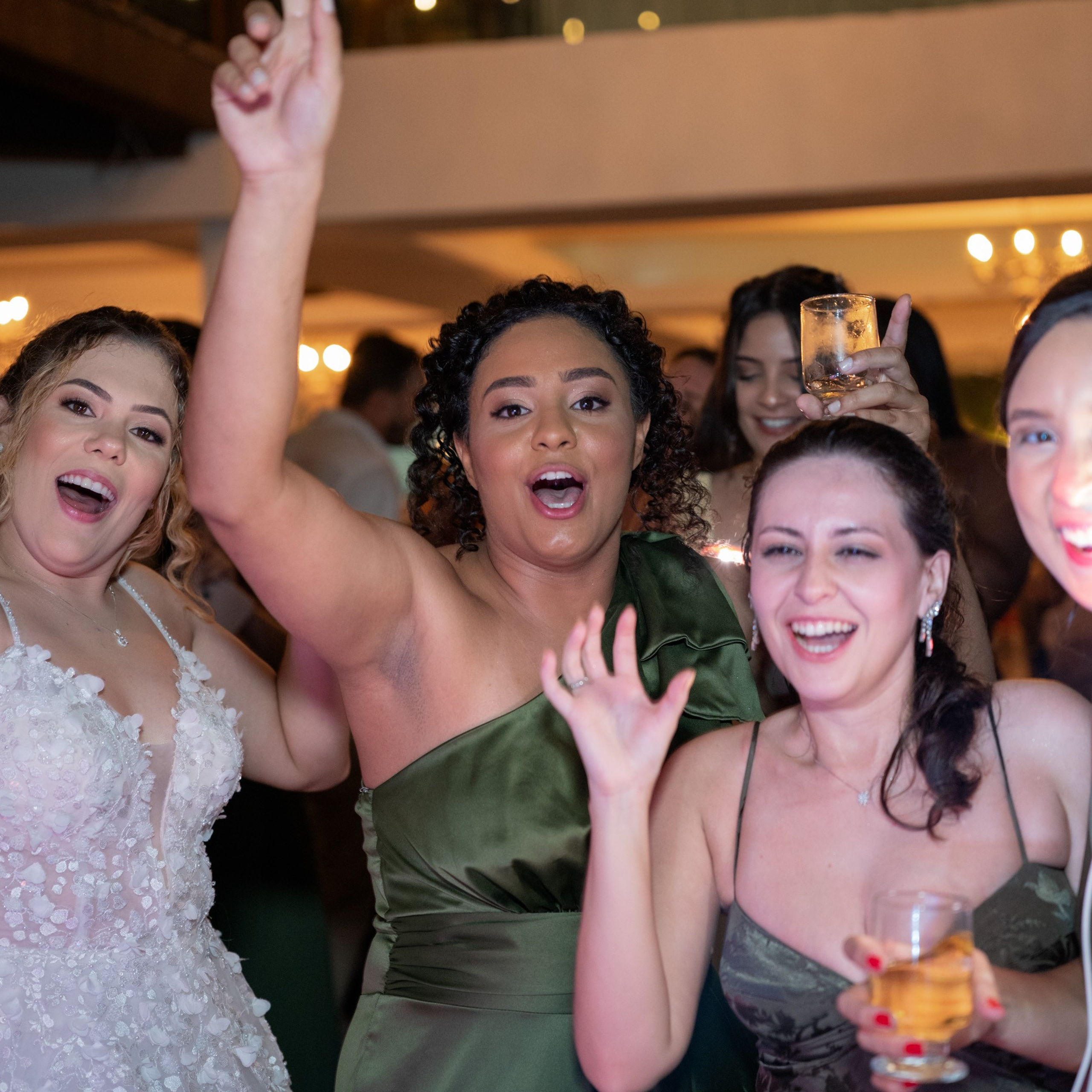 13, fev 26. Novos Tempos Wedding