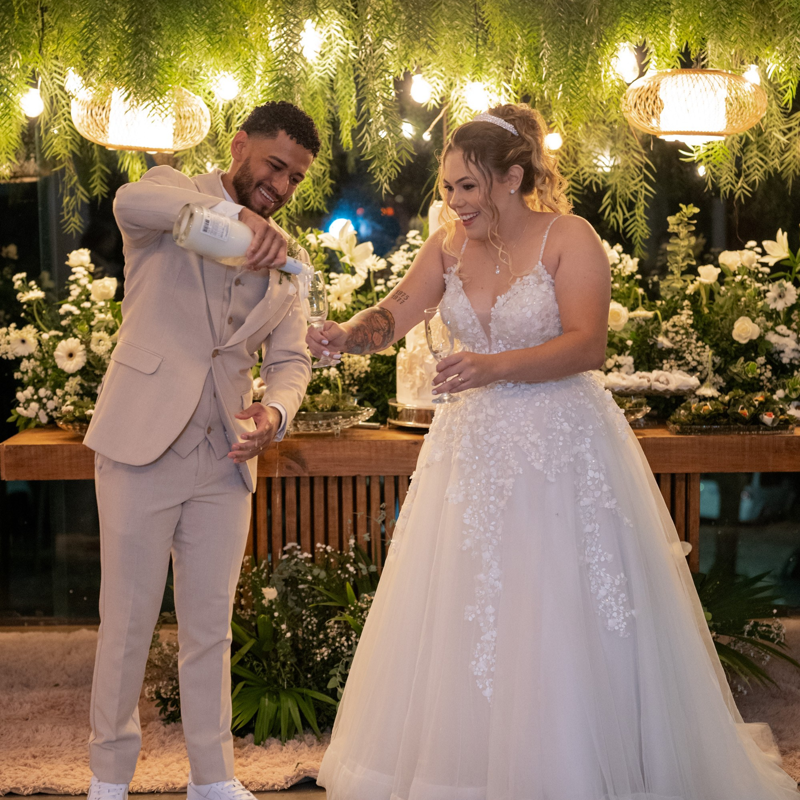 13, fev 26. Novos Tempos Wedding