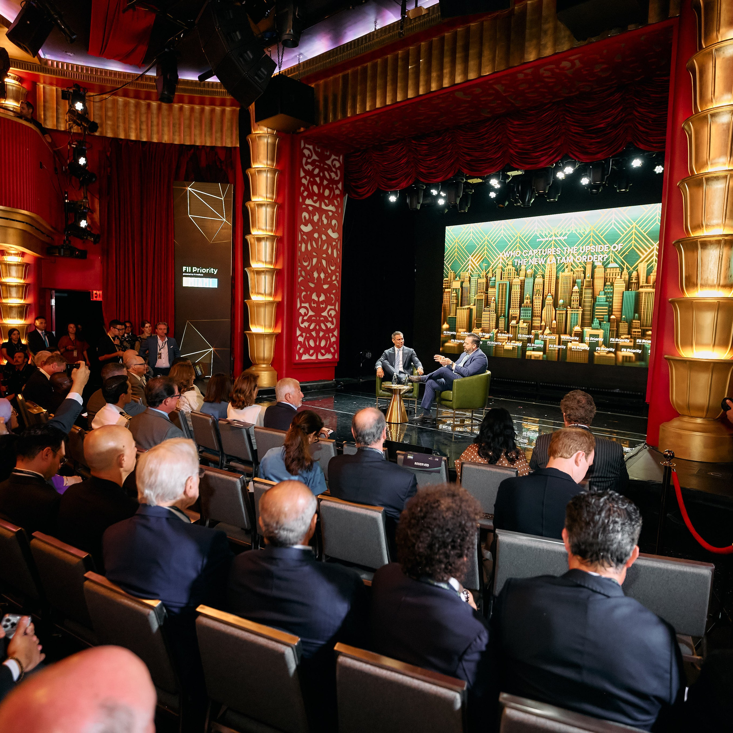 Keynote speaker photography at Miami business summit — ProStudio1