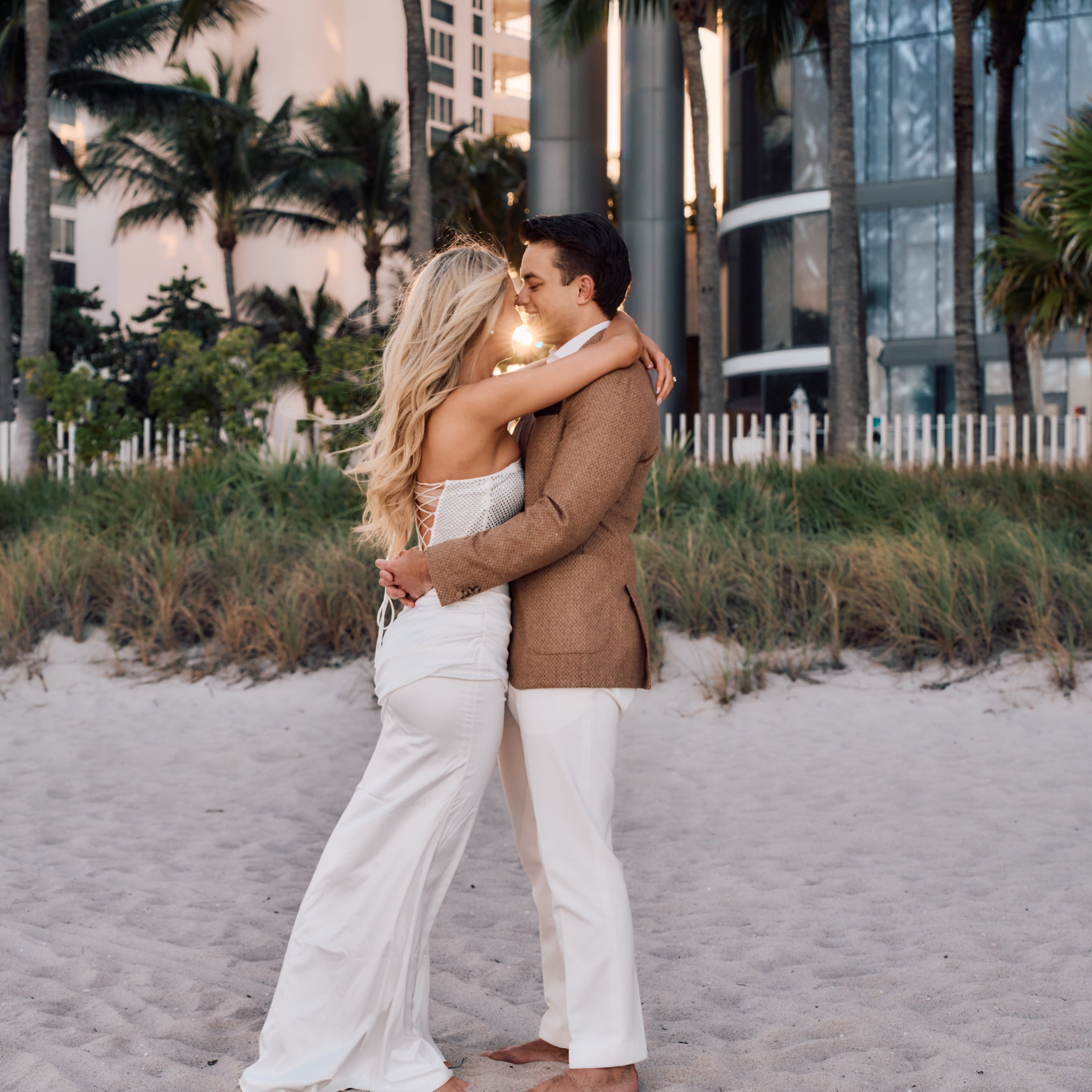 First kiss wedding photography Miami — Pro Studio 1