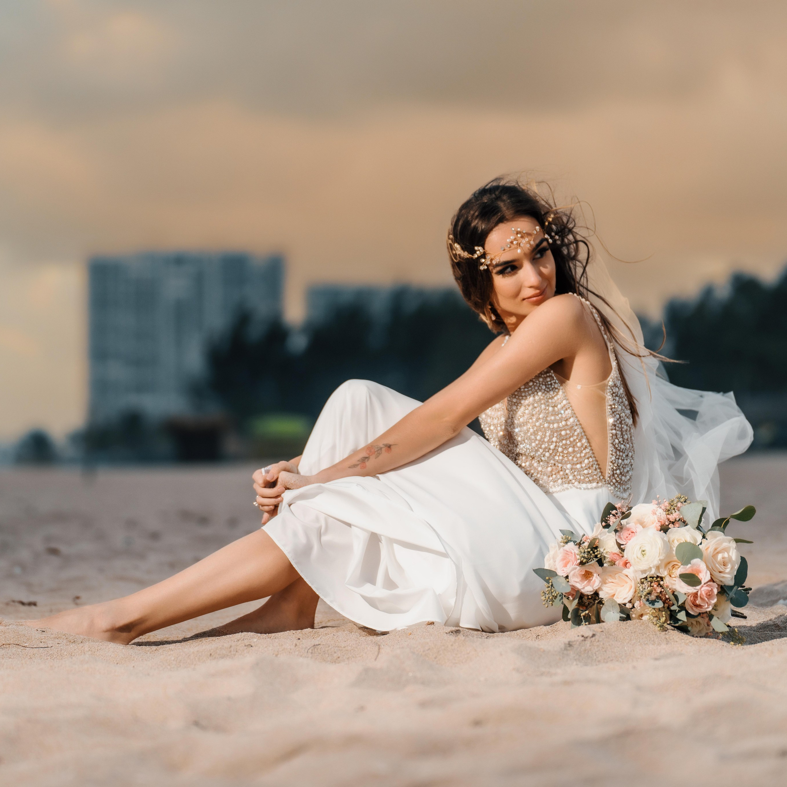 Couple portrait golden hour Miami — Pro Studio 1