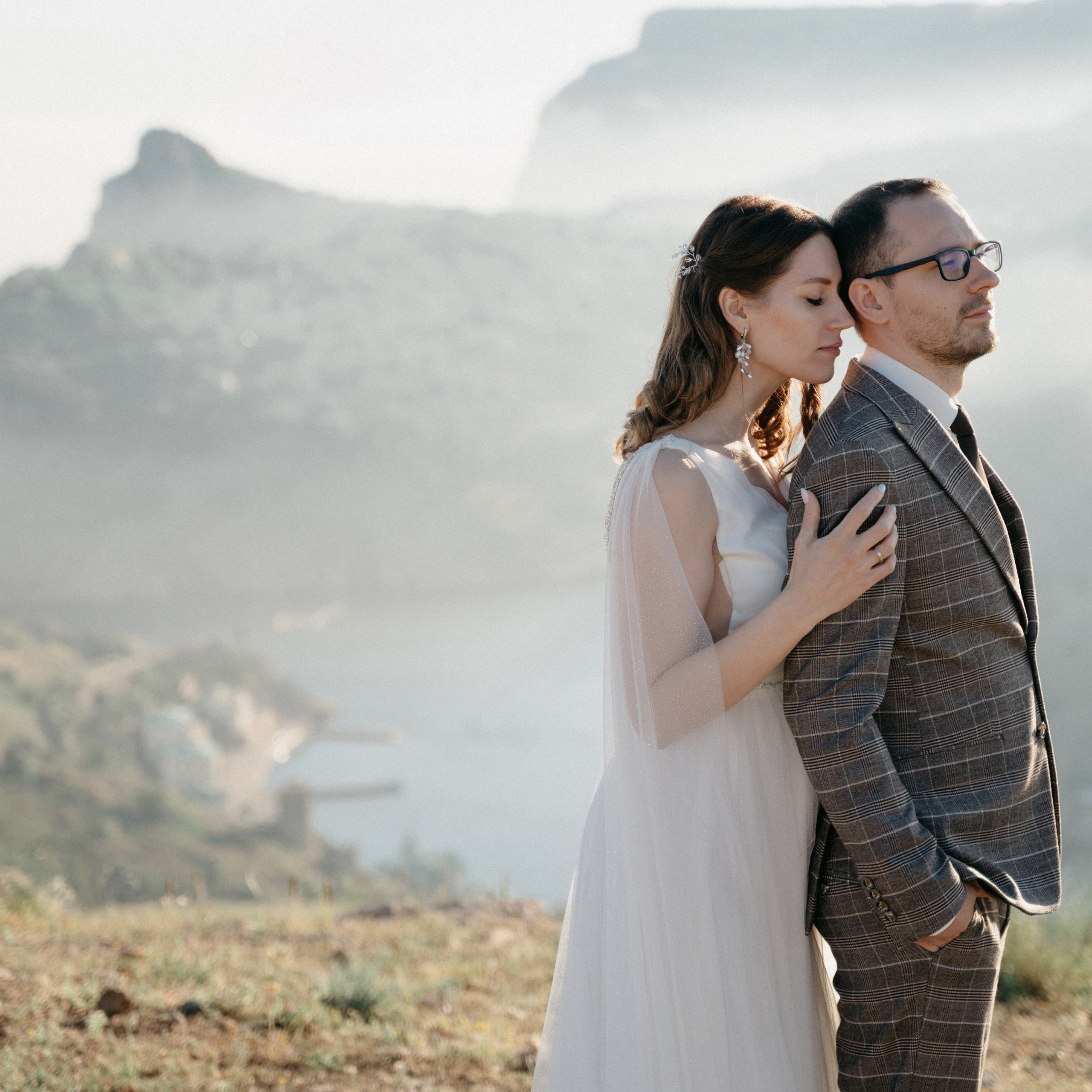 Закат на Мангуп-Кале. Свадебная съемка в крымских горах. Свадебный и семейный фотограф Алексей Попов. Штутгарт, Германия