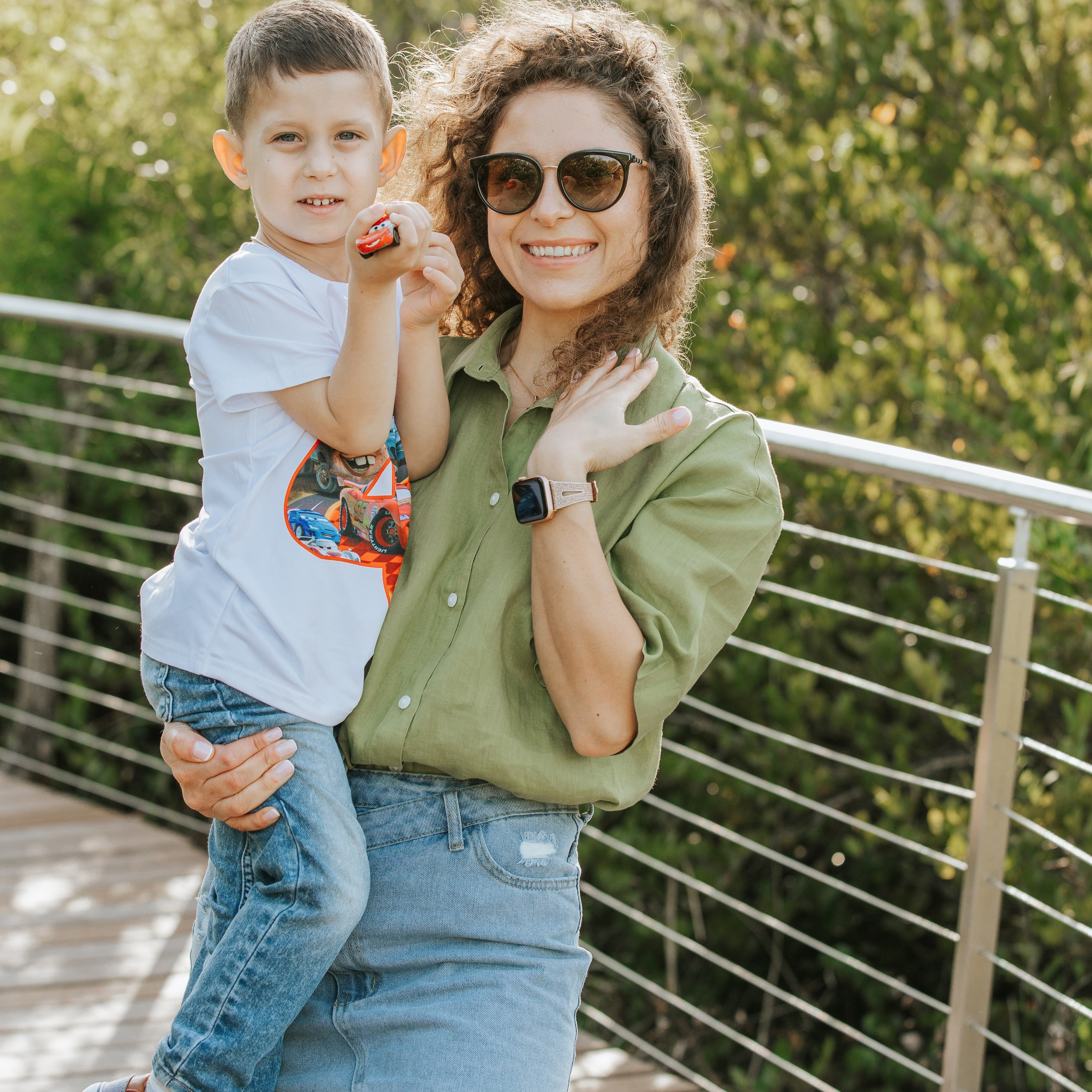 Reviews. Elena Kukhareva