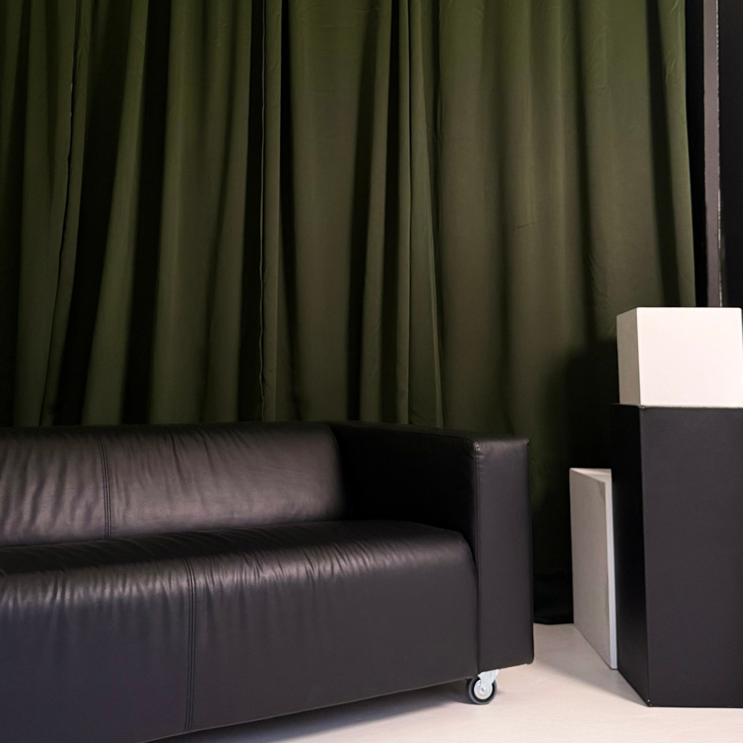 Ausstattung – Fotostudio mieten München | Aesthetic Space. Aesthetic Space Munich – Fotostudio, mieten ab 1 Stunde