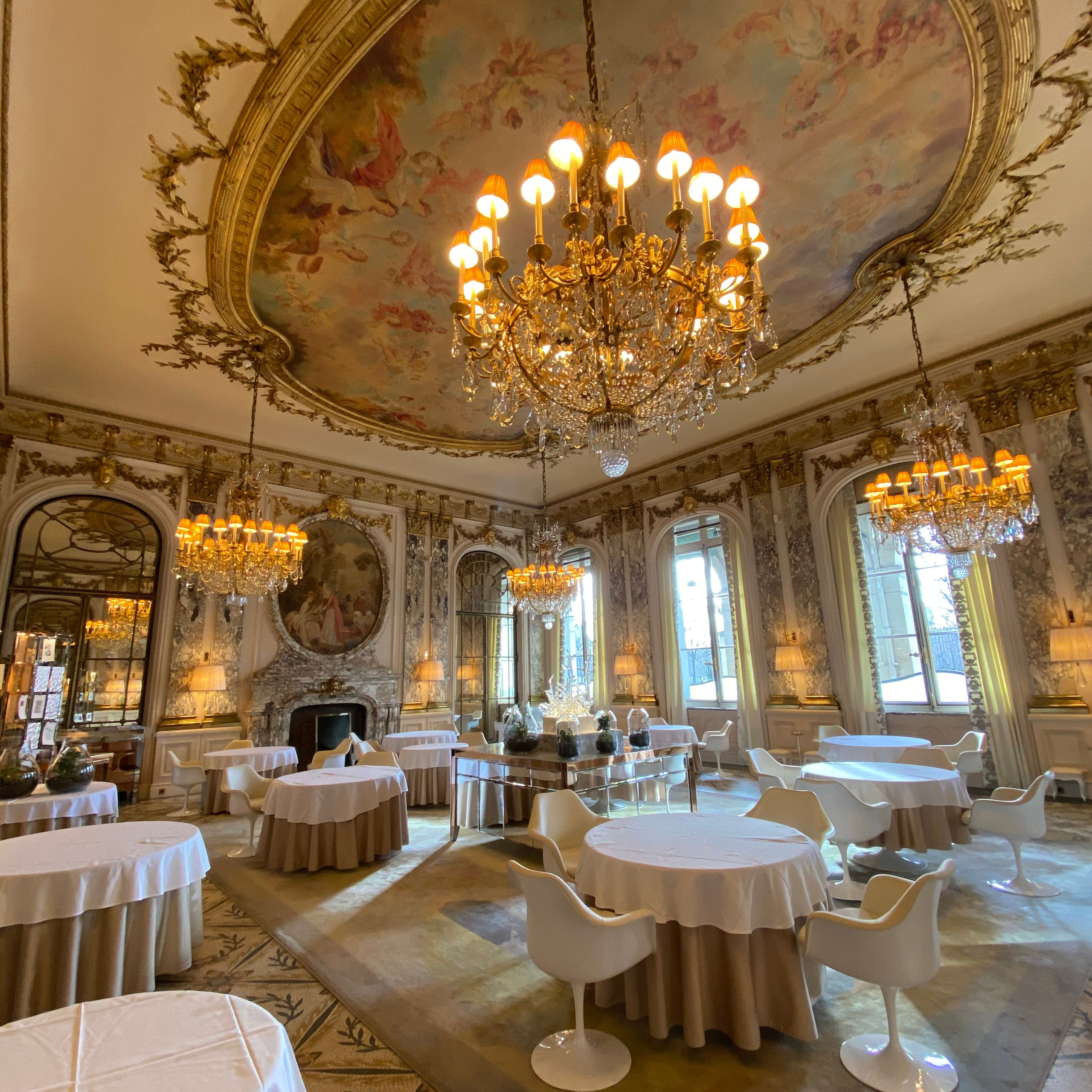 Le Meurice Wedding Paris | Luxury Wedding Photographer Paris. Paris Wedding Photographer