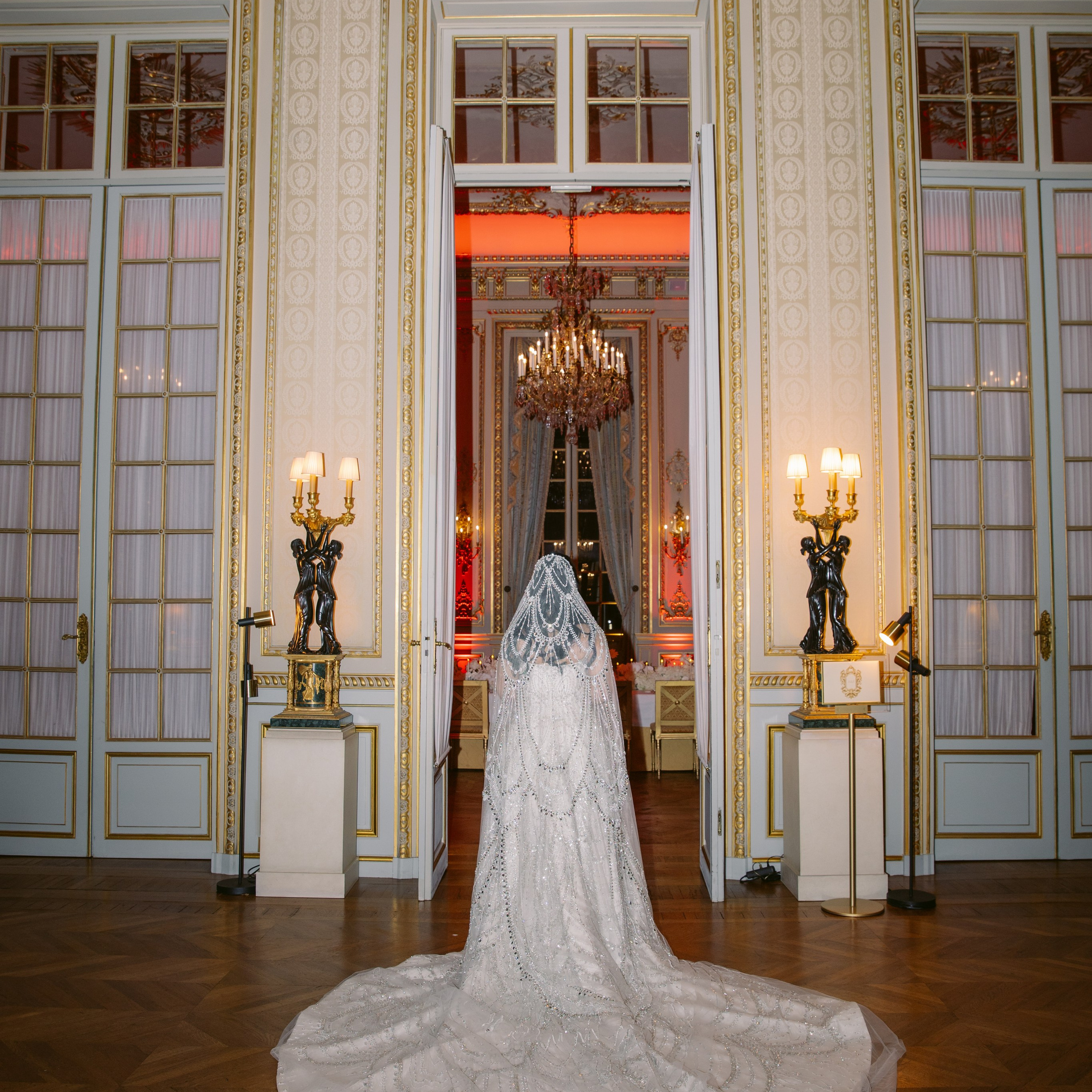 Mariage Shangri-La Paris | Photographe de mariage de luxe à Paris. Photographe de mariage à Paris