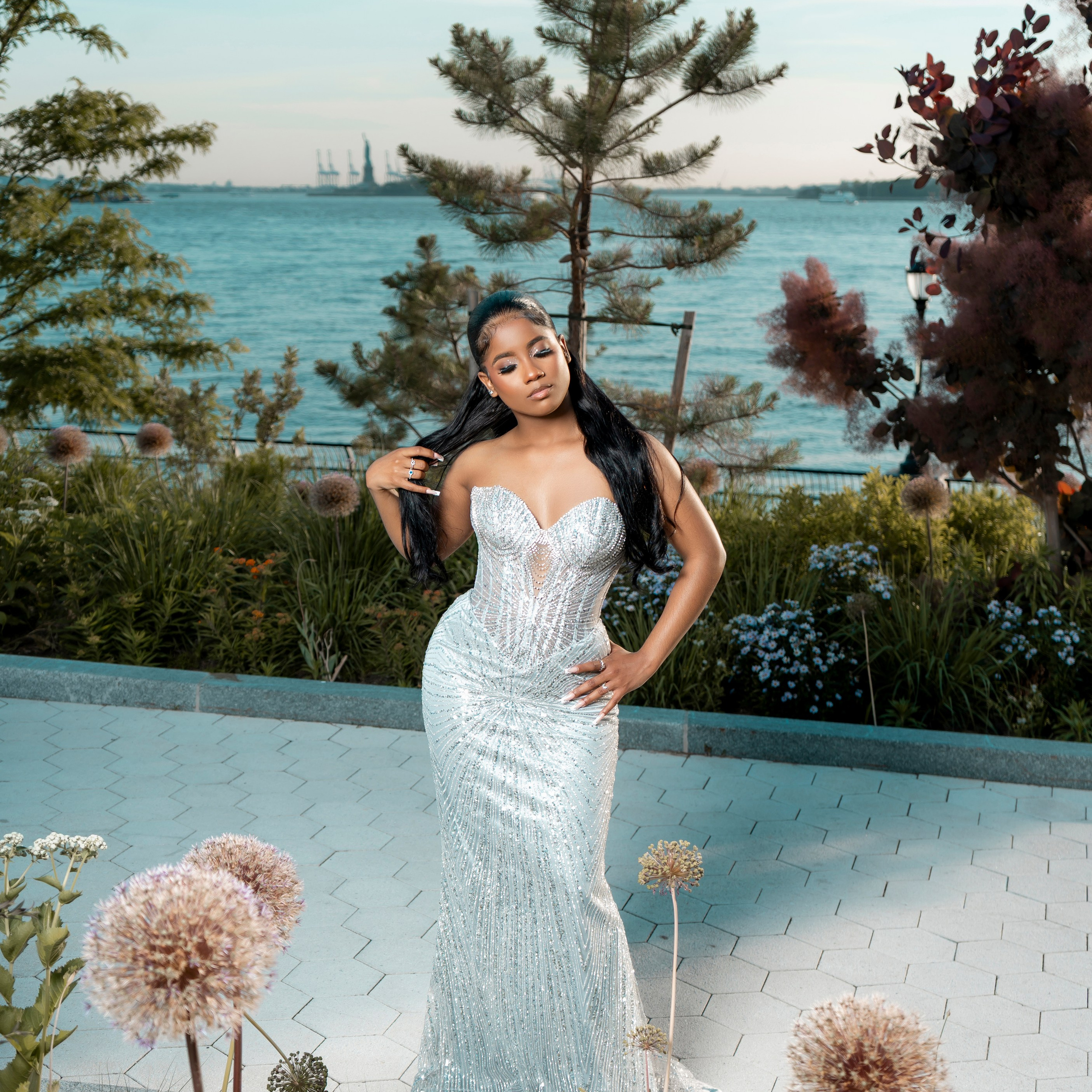Fotografía de bodas con estilo elegante y natural.