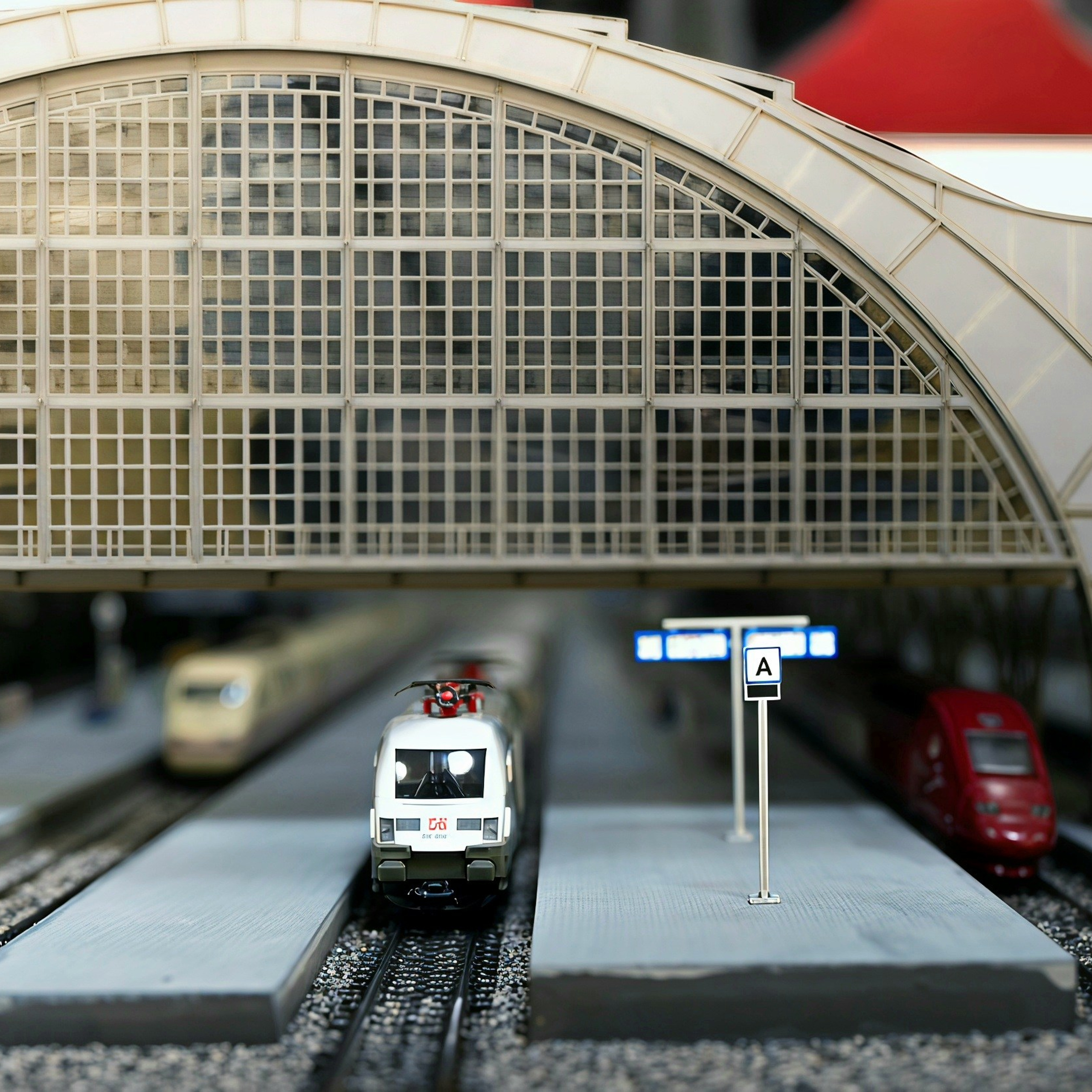 МИНИАТЮРНЫЙ МИР