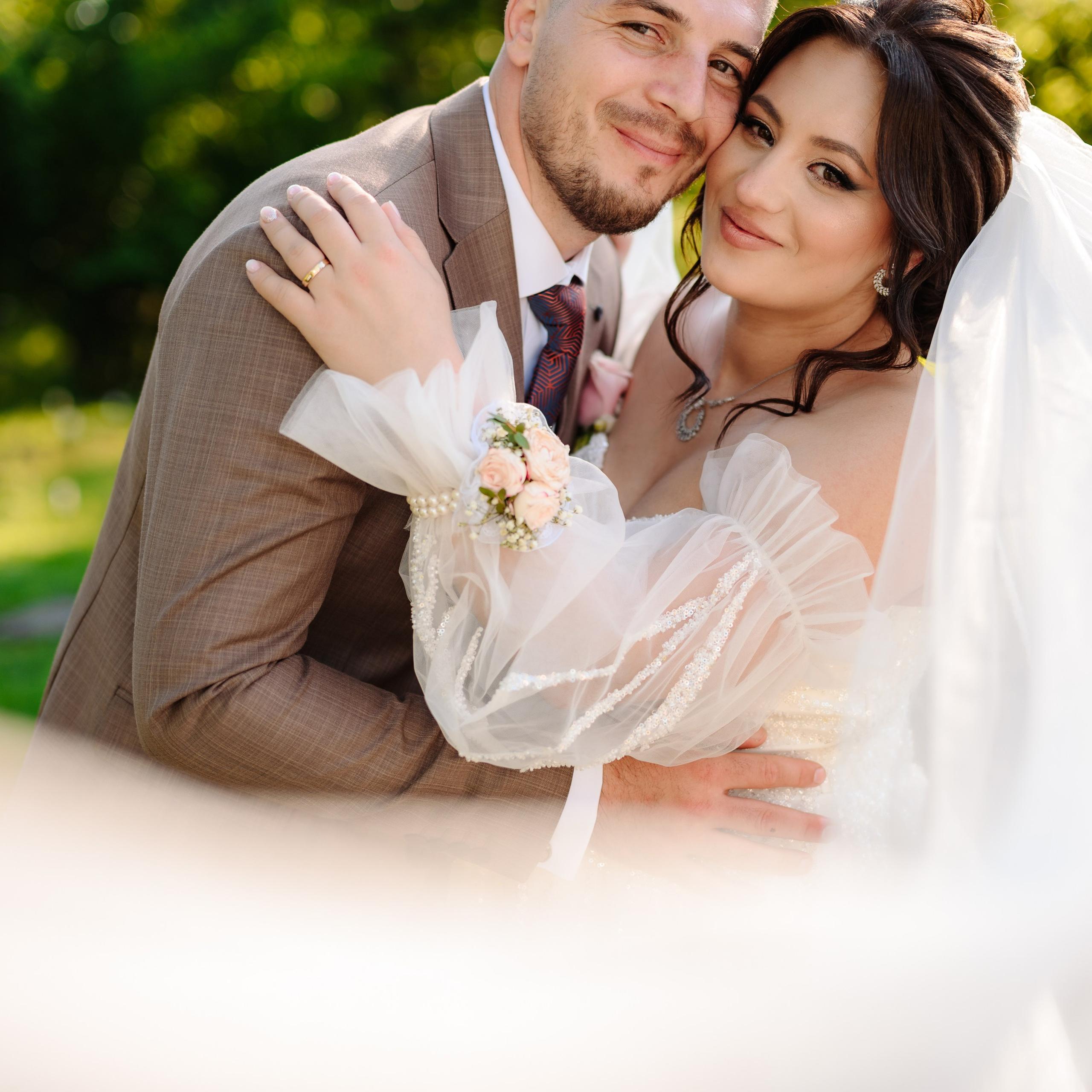 Recenzii. Catalin Brinza