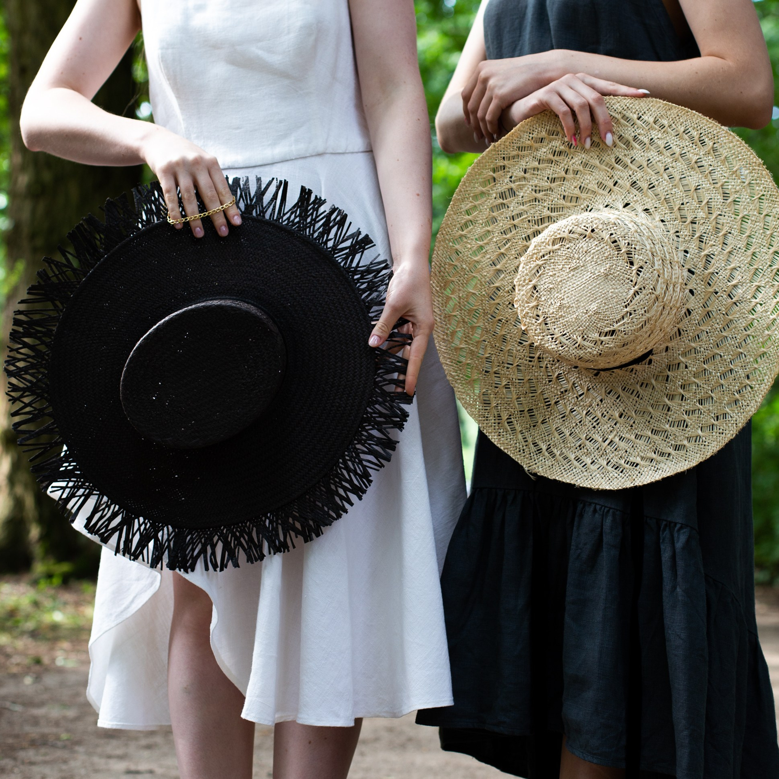 Съемка для бренда платьев и шляп