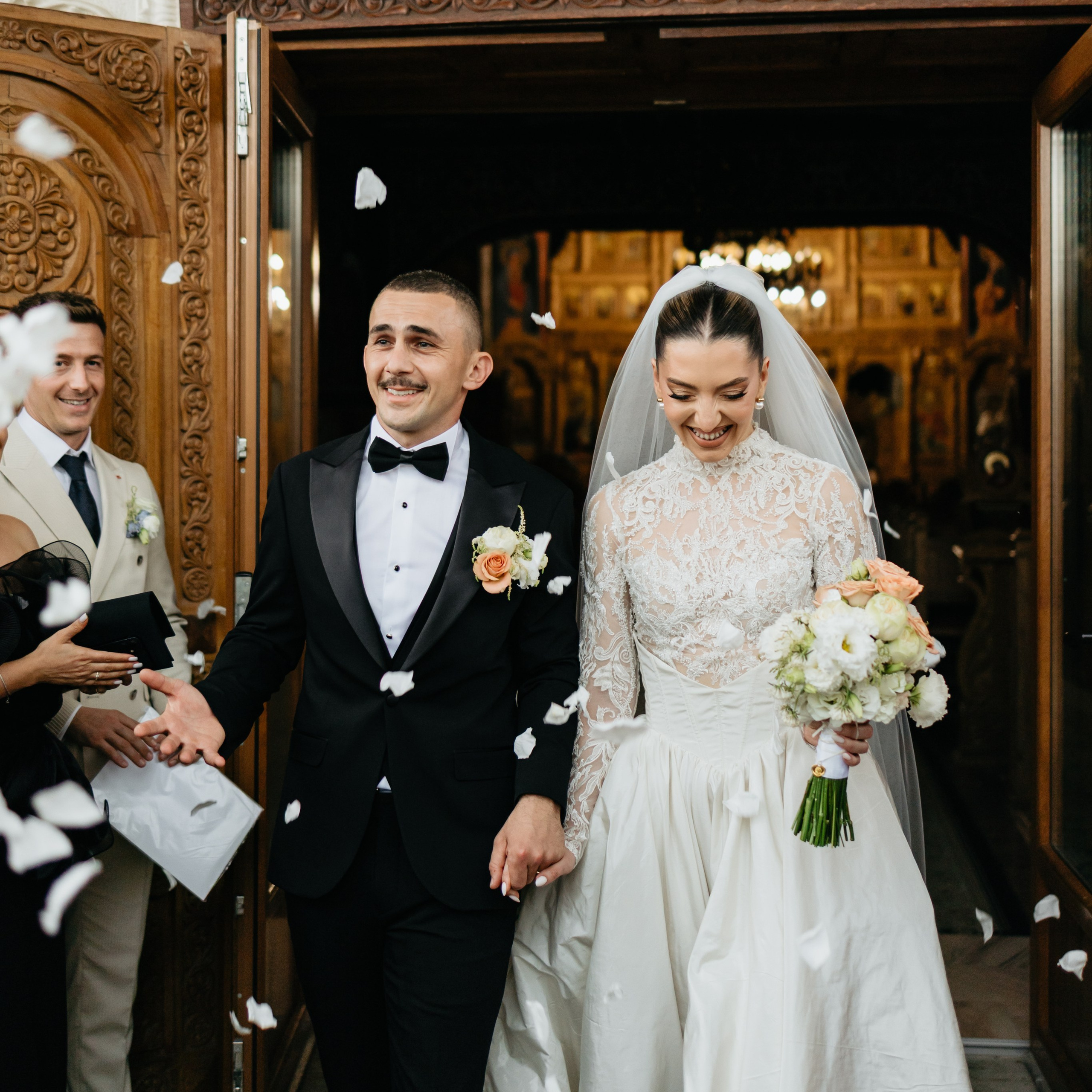 KIND WORDS. Wedding Photographer Editorial Storytelling Cluj, Romania & Europe|Lore Photography