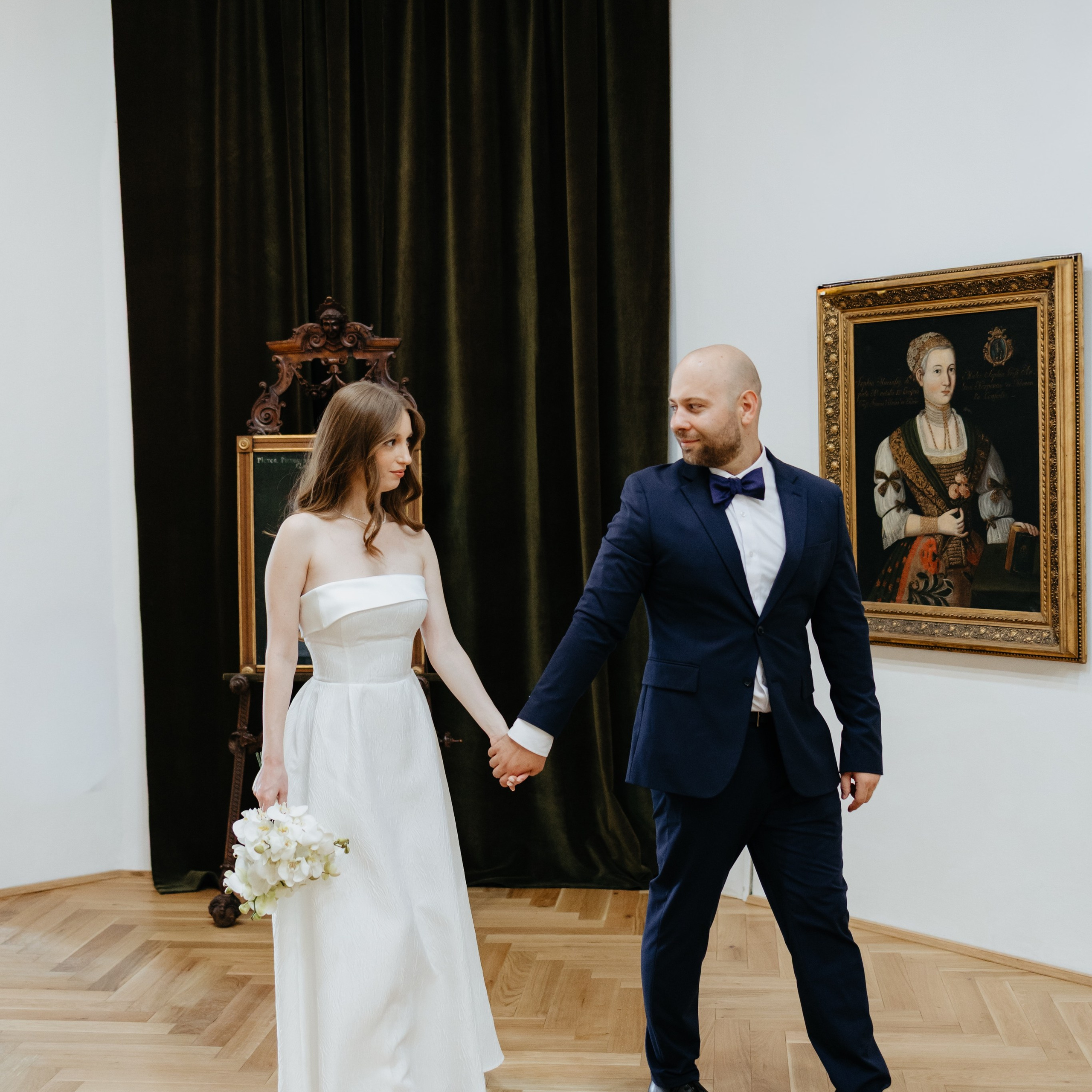 KIND WORDS. Wedding Photographer Editorial Storytelling Cluj, Romania & Europe|Lore Photography