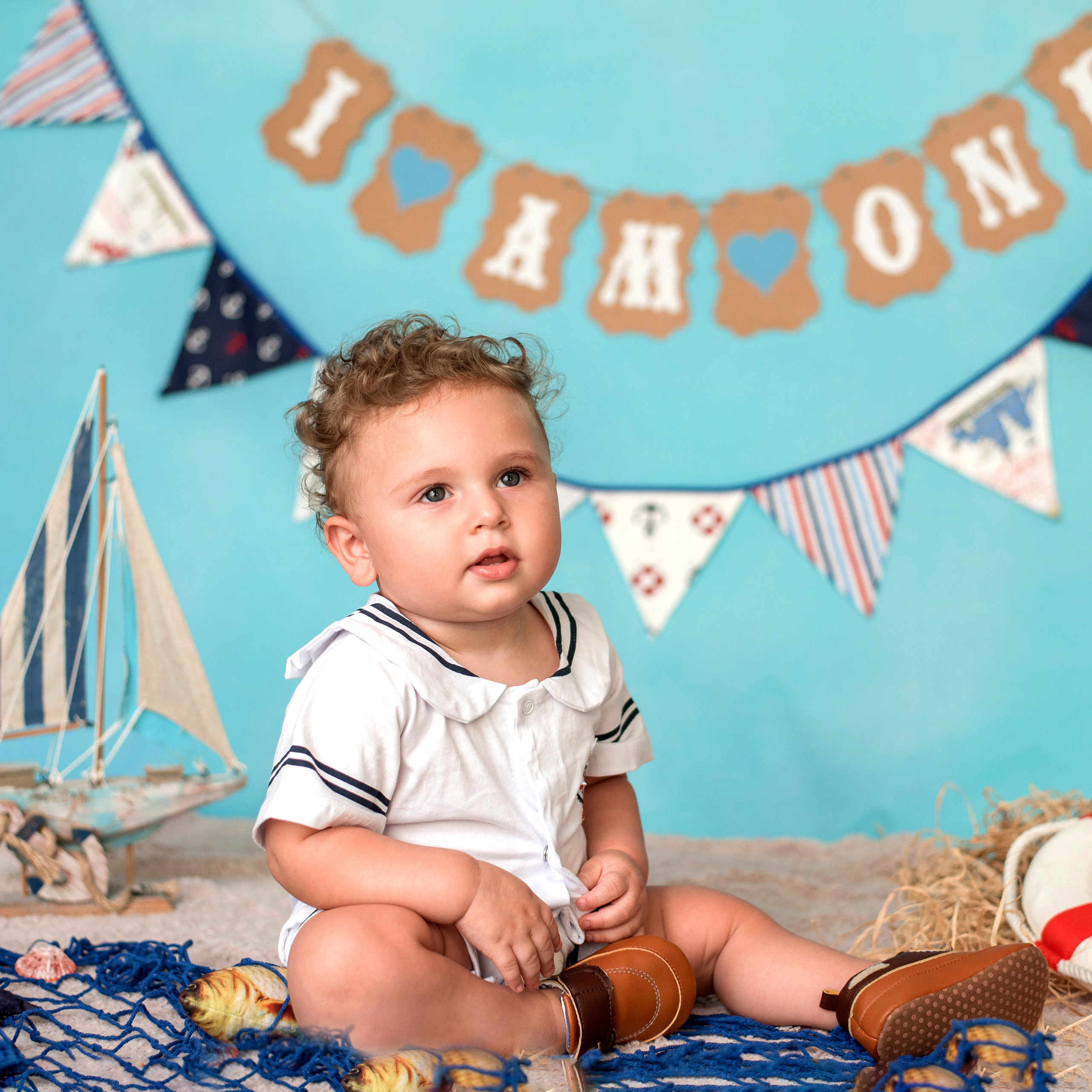 Cake smash first birthday photoshoot. Family and Children Photographer /Φωτογράφος