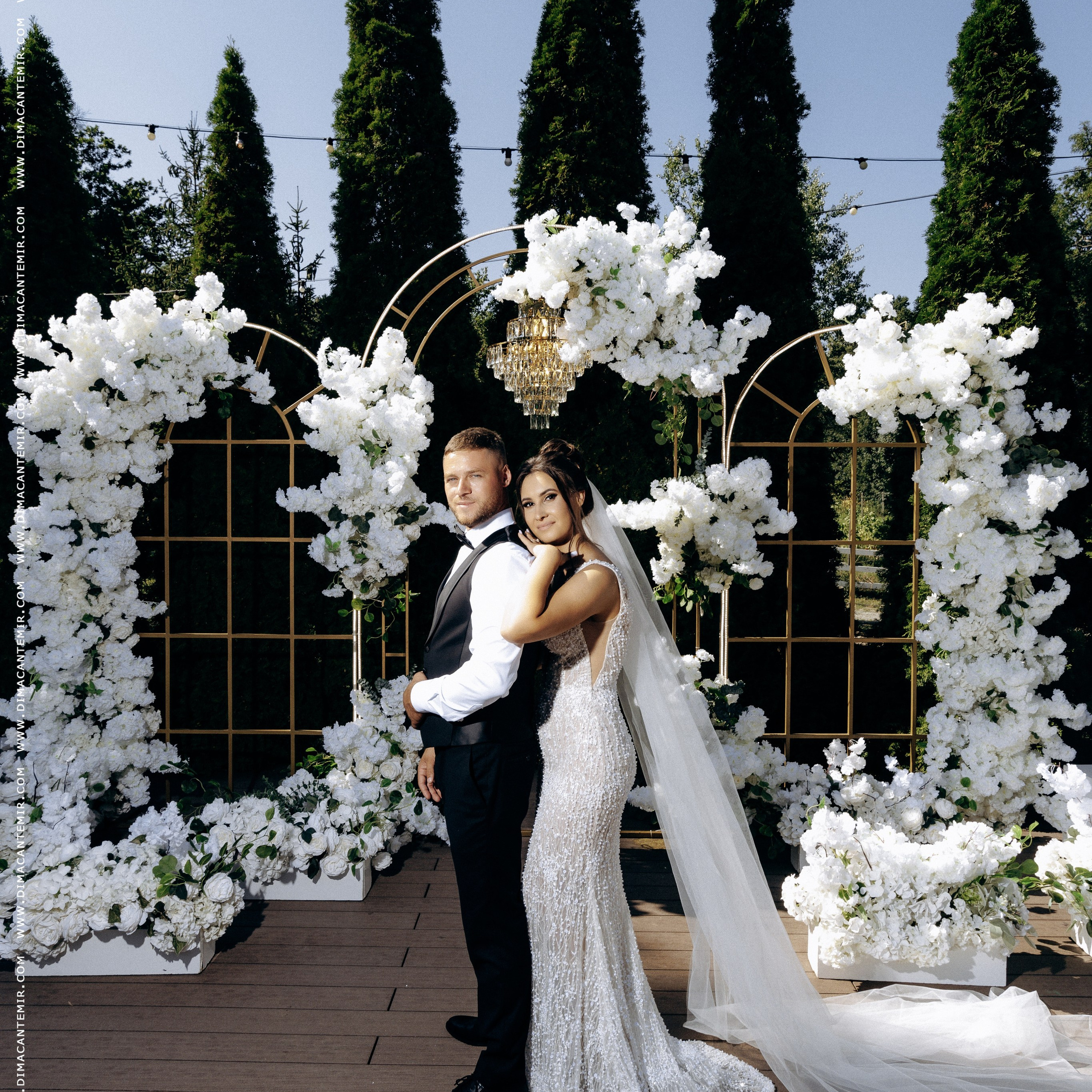 TUDOR & ALIONA | Gril Parc