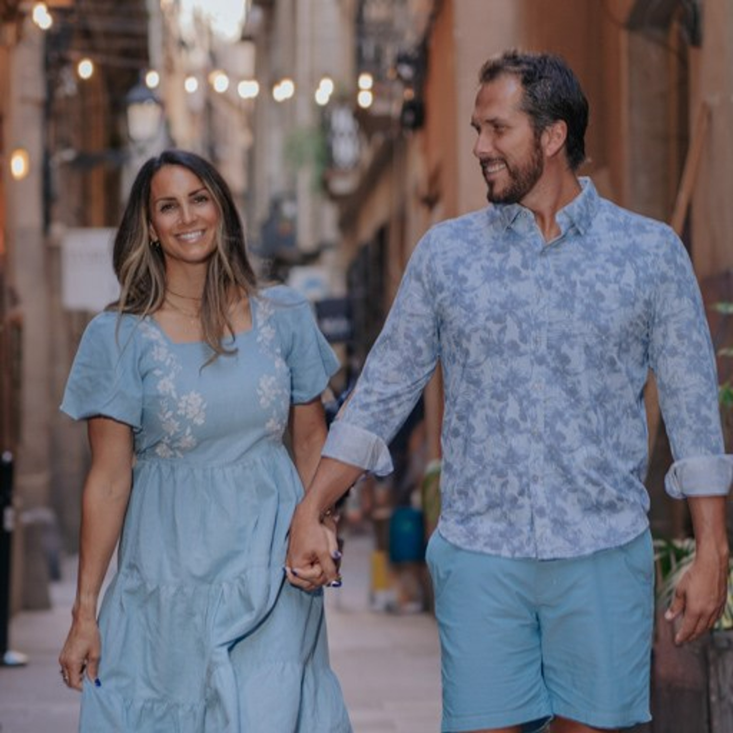 Couples Photographer in Barcelona, Spain - Barri Gotico