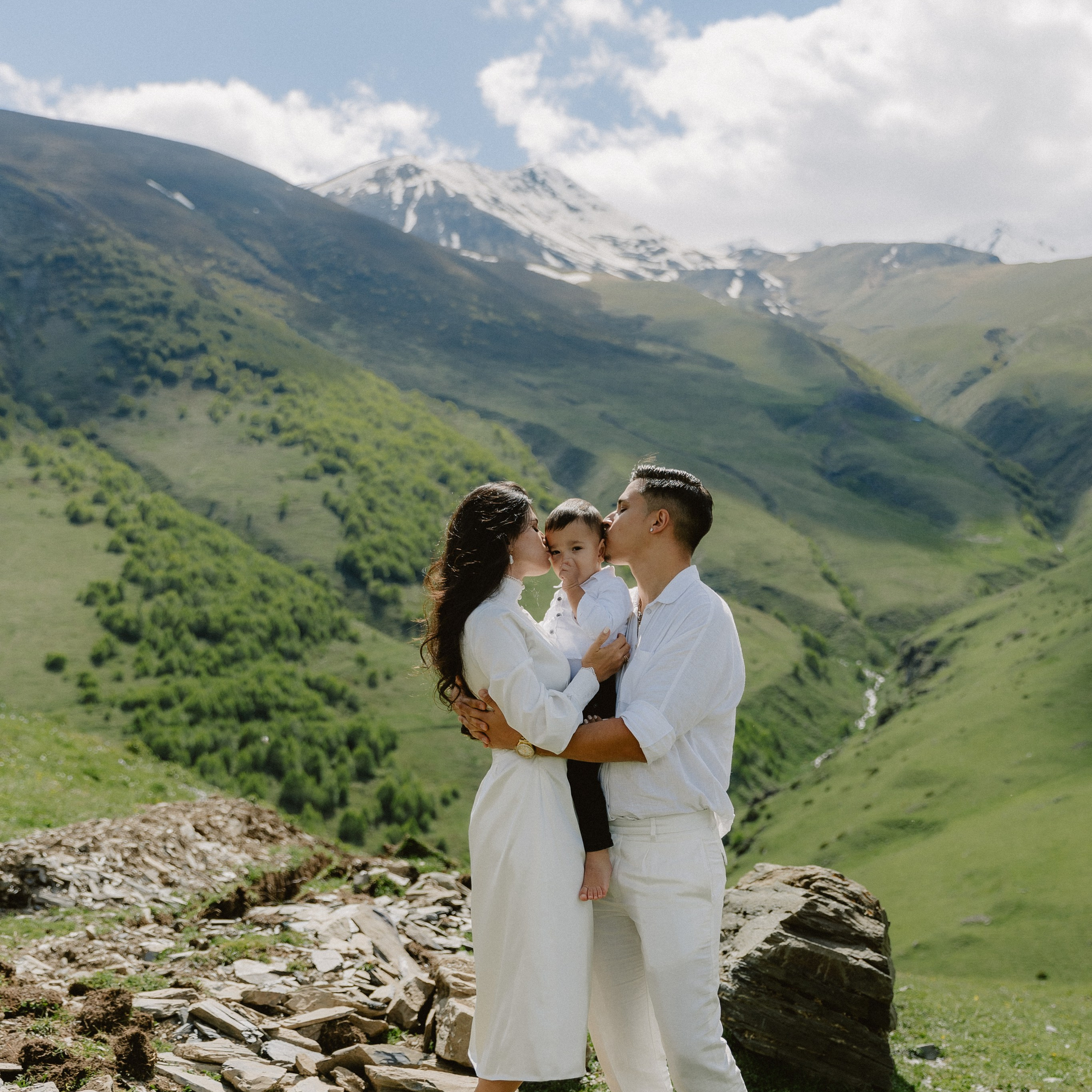 Kazbegi (3,5 hours from Tbilisi)/Казбеги (3,5 часа от Тбилиси)