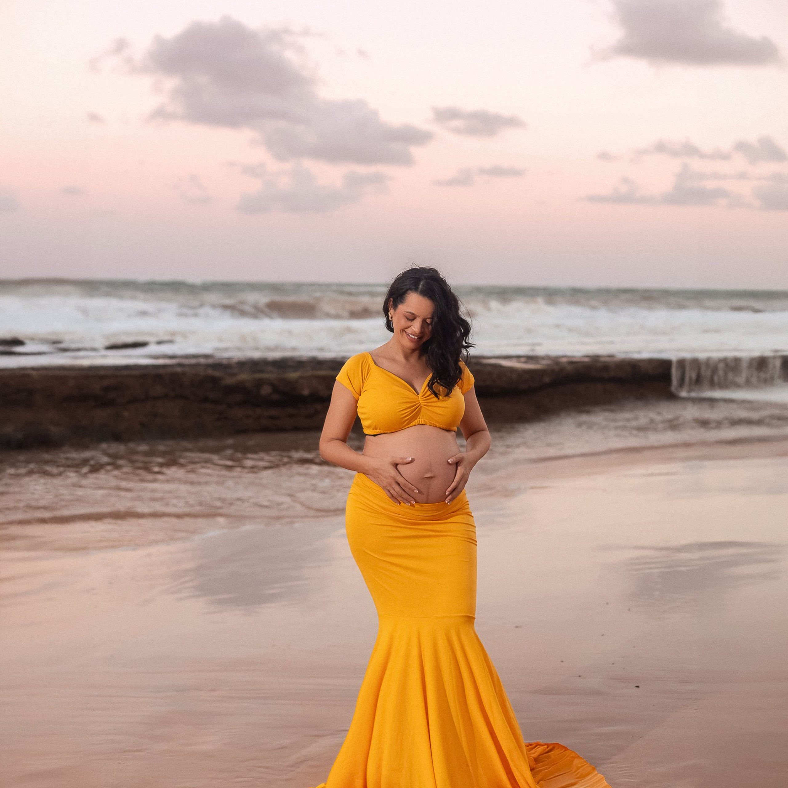fotografia de gravidez ao ar livre ensaio gestacional em Alagoas fotos de gestante na praia dicas para ensaio de gravidez externo melhores locais para fotos de gestante