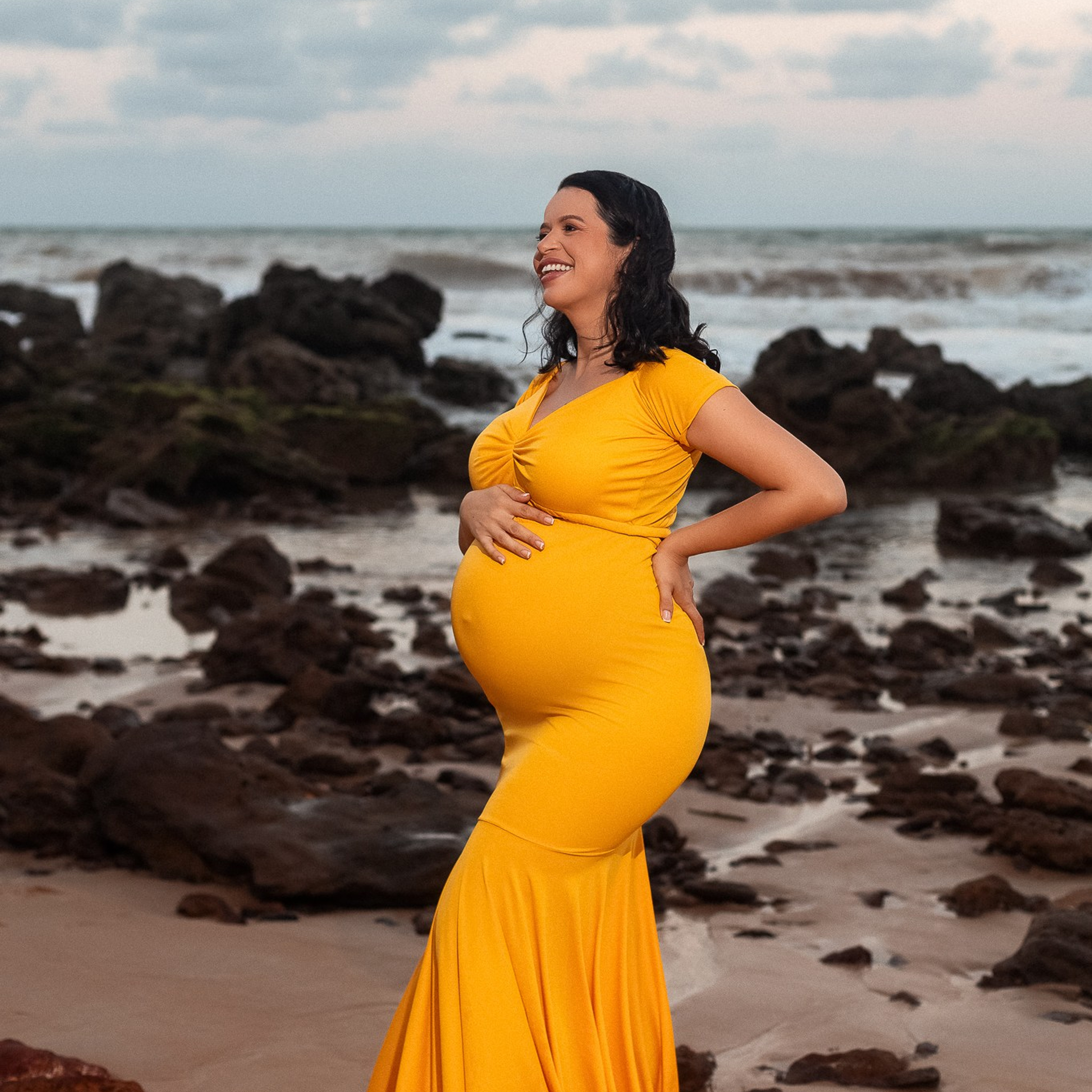 fotografia de gravidez ao ar livre ensaio gestacional em Alagoas fotos de gestante na praia dicas para ensaio de gravidez externo melhores locais para fotos de gestante