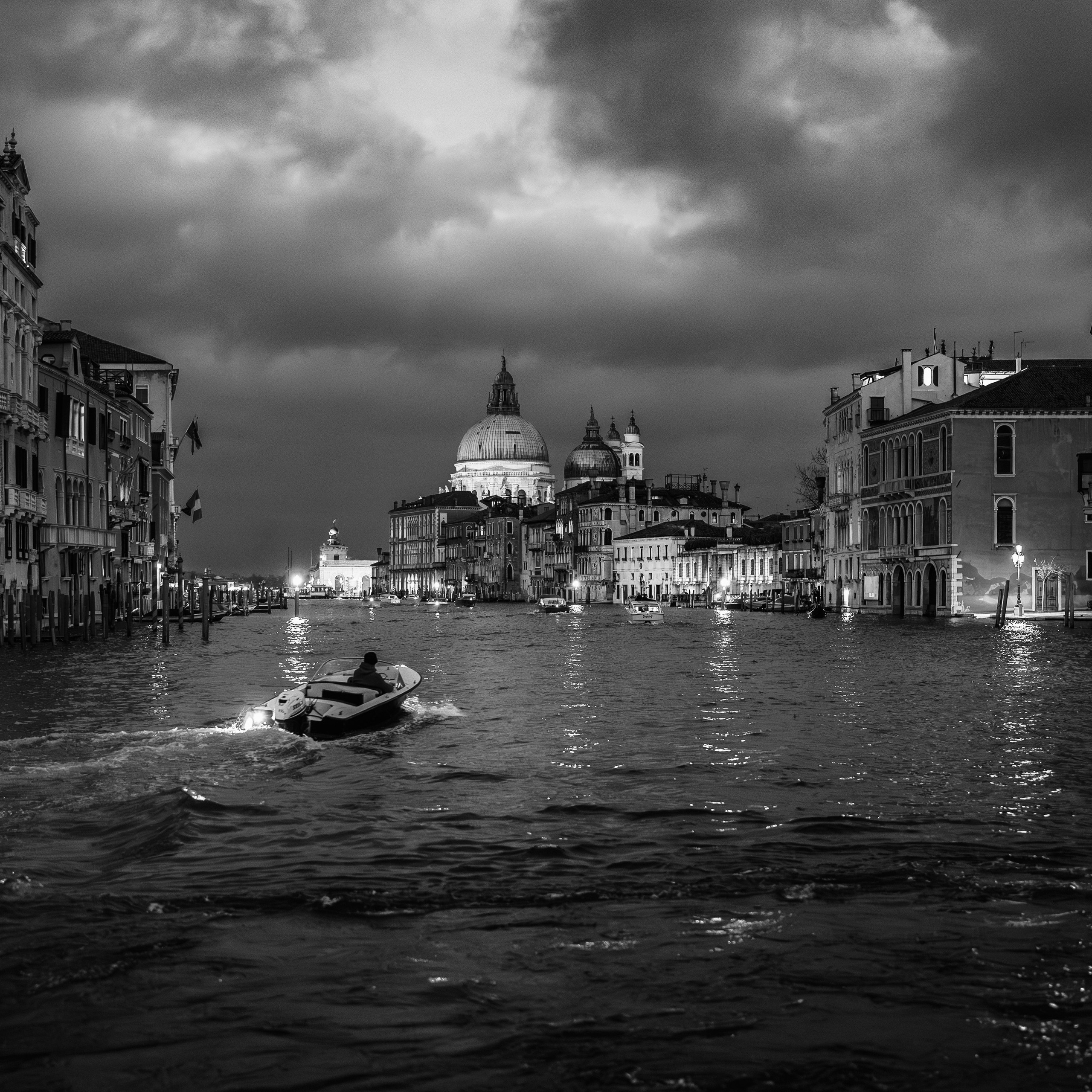 Blog fotografie | Articole & povestiri – Daniel Hașiegan. Daniel Hașiegan