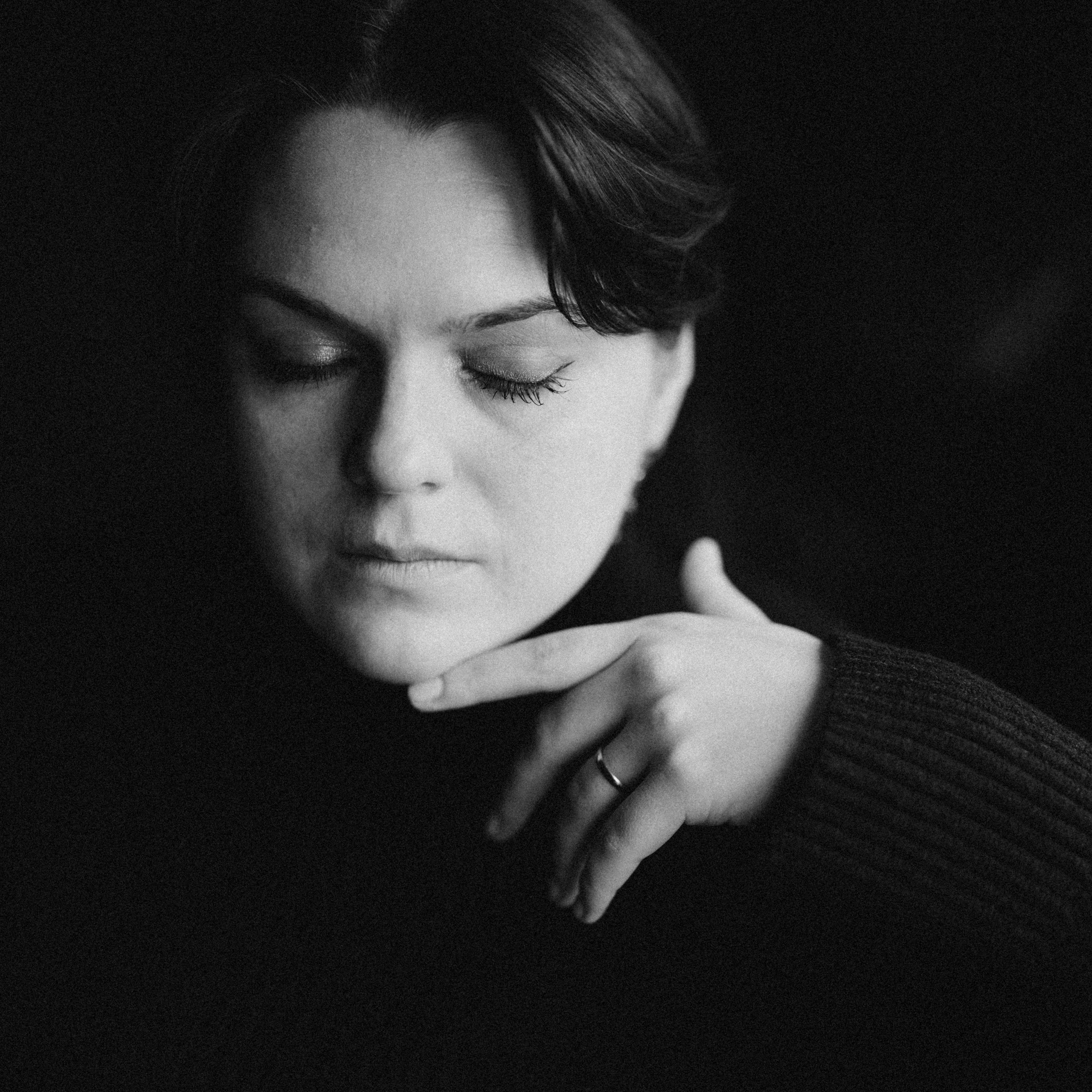 Ksenia. Photographer & Tour Guide Based in Scotland