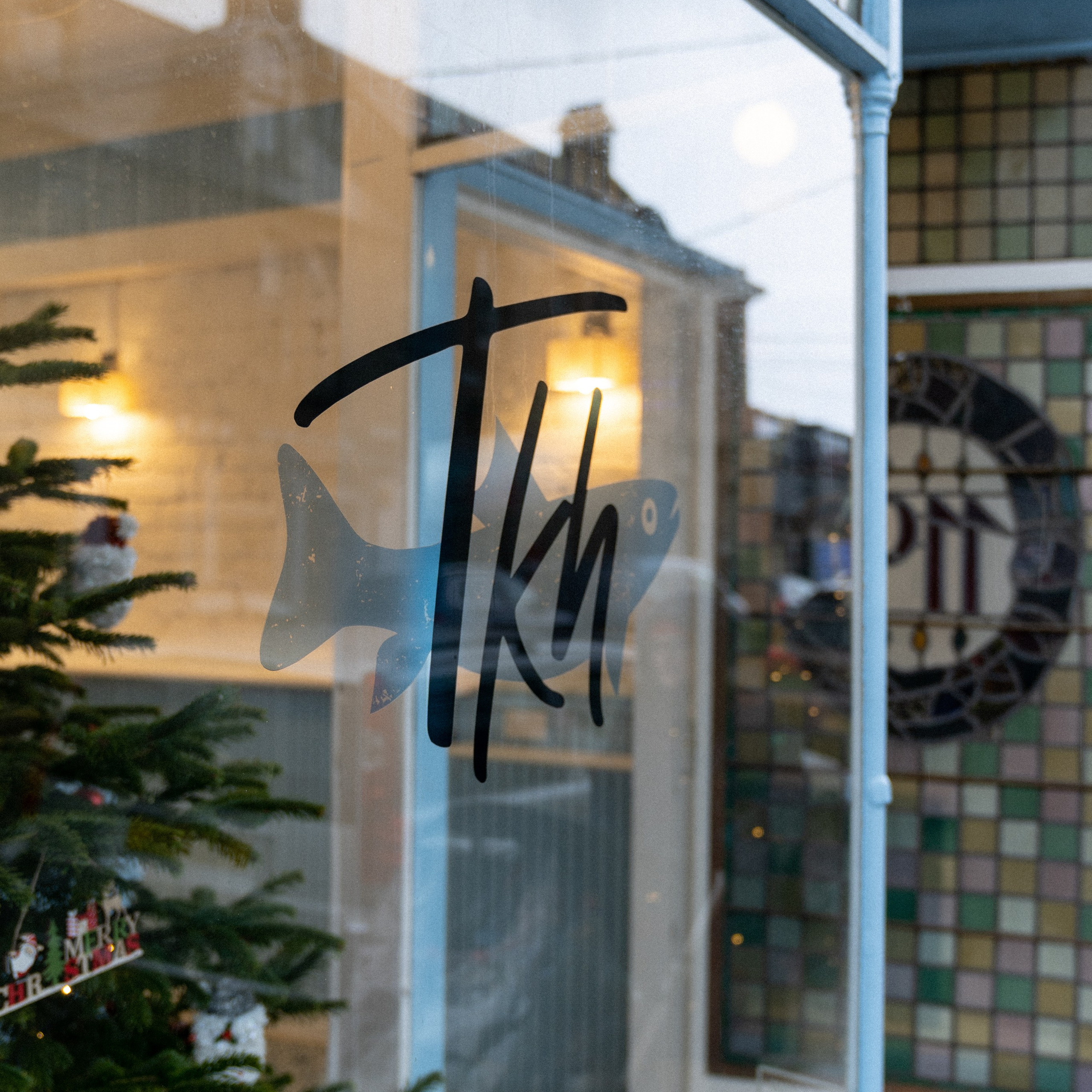 TKH cafe. Photographer & Tour Guide Based in Scotland