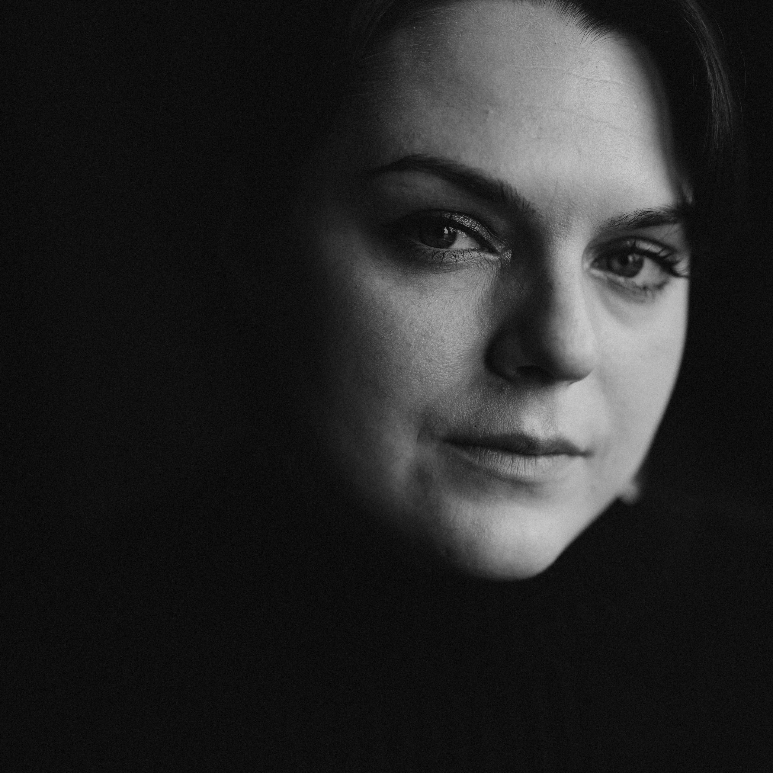 Ksenia. Photographer & Tour Guide Based in Scotland