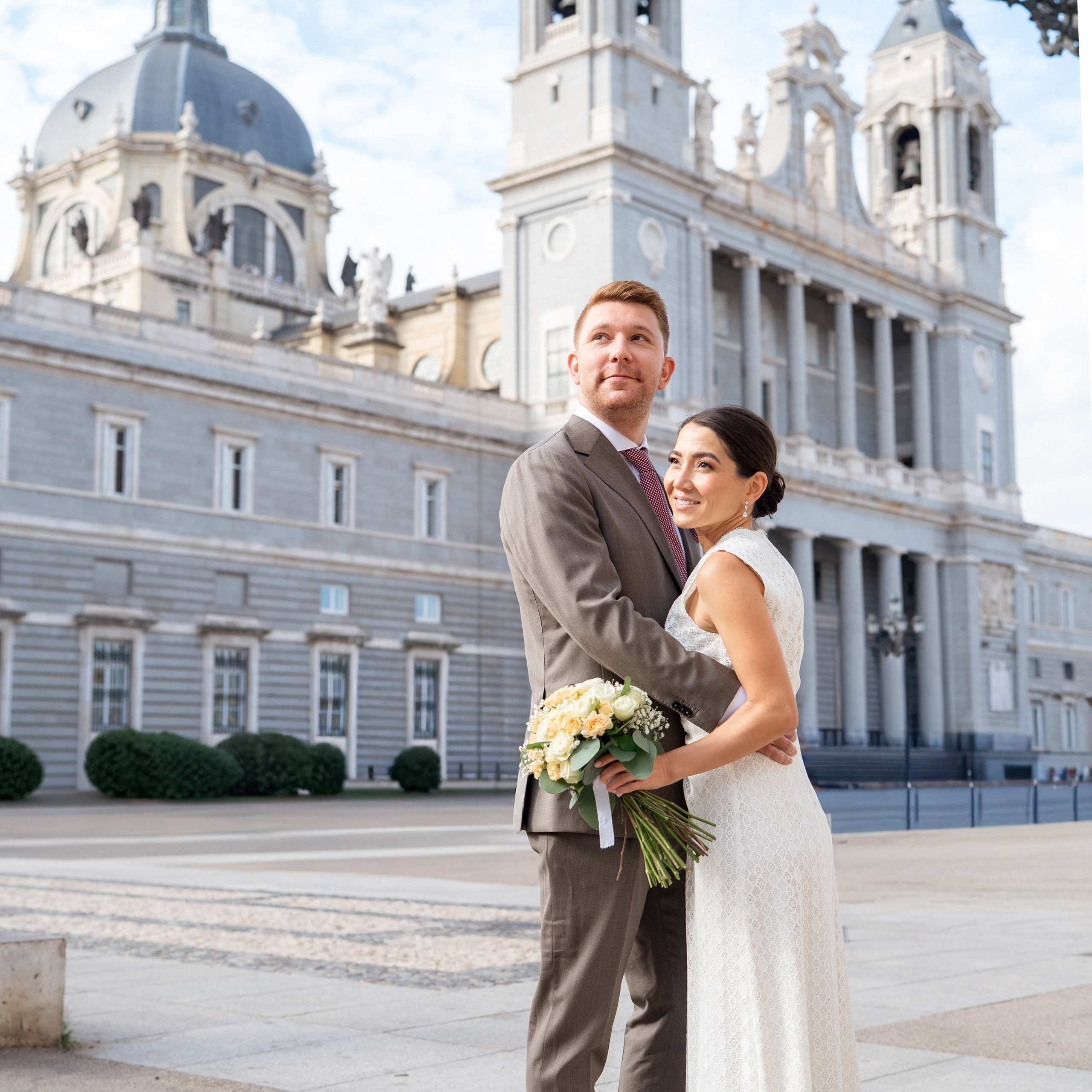 Elopement photoshoot in Madrid city centre