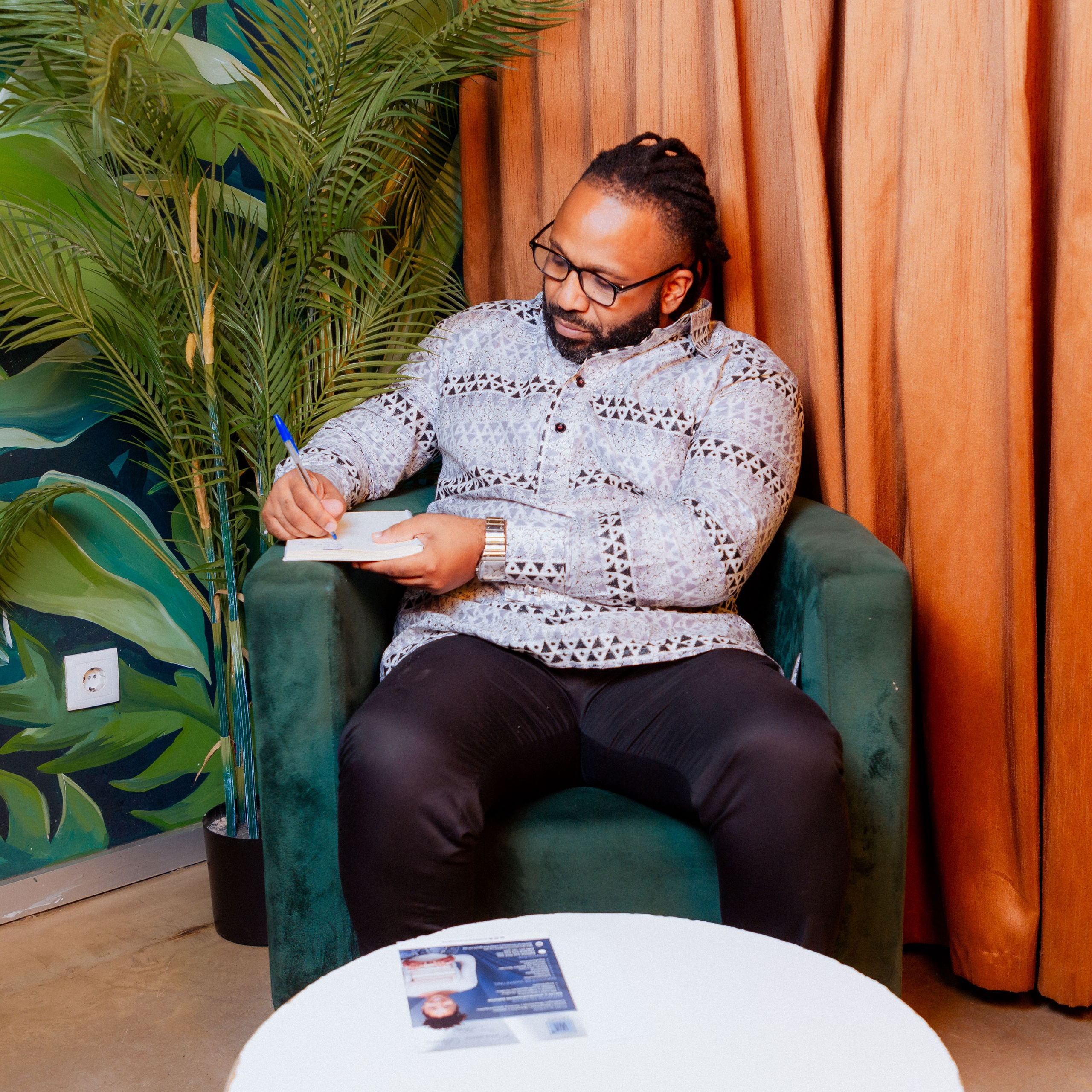 Lançamento do livro — MV