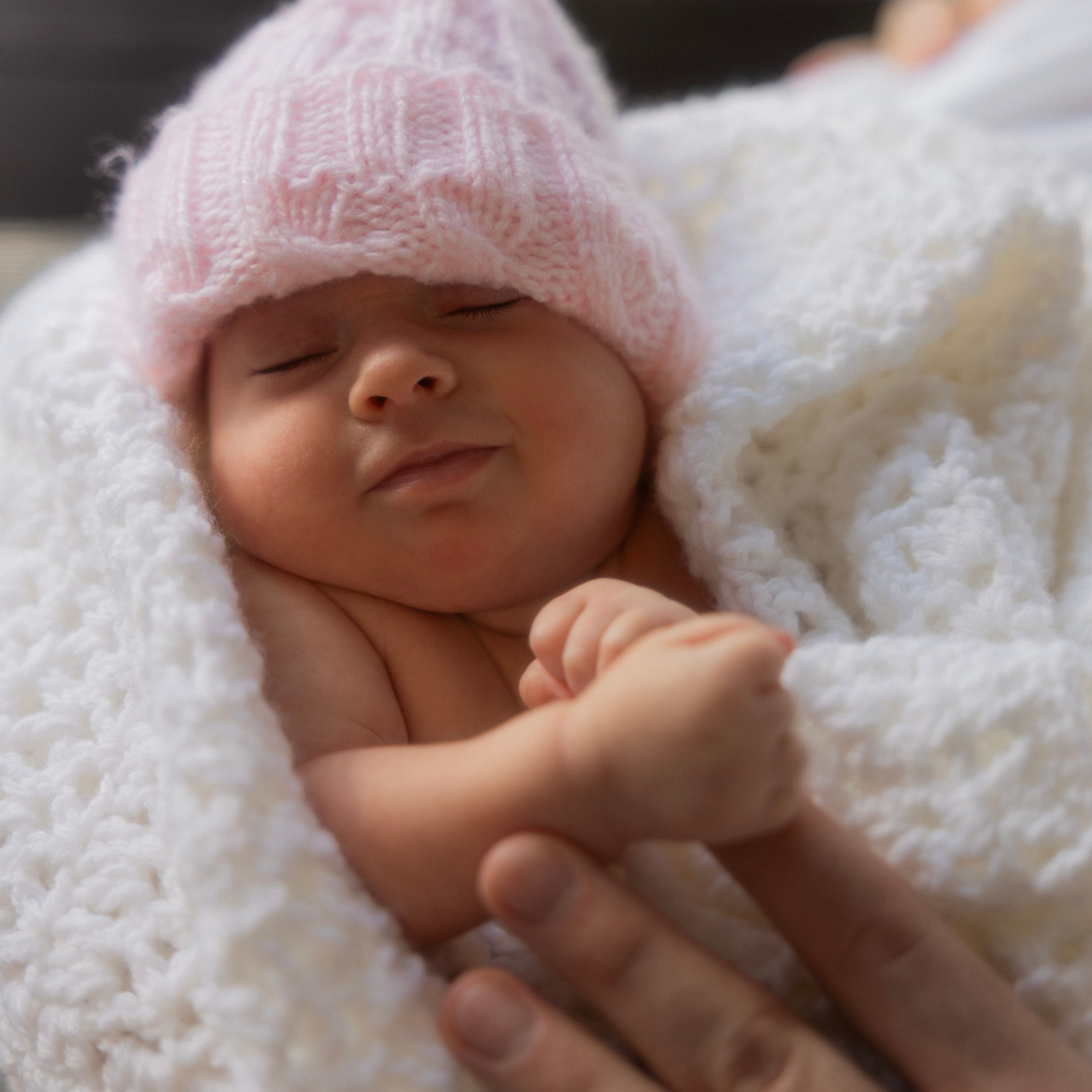 VICTORIA & VALENTINA