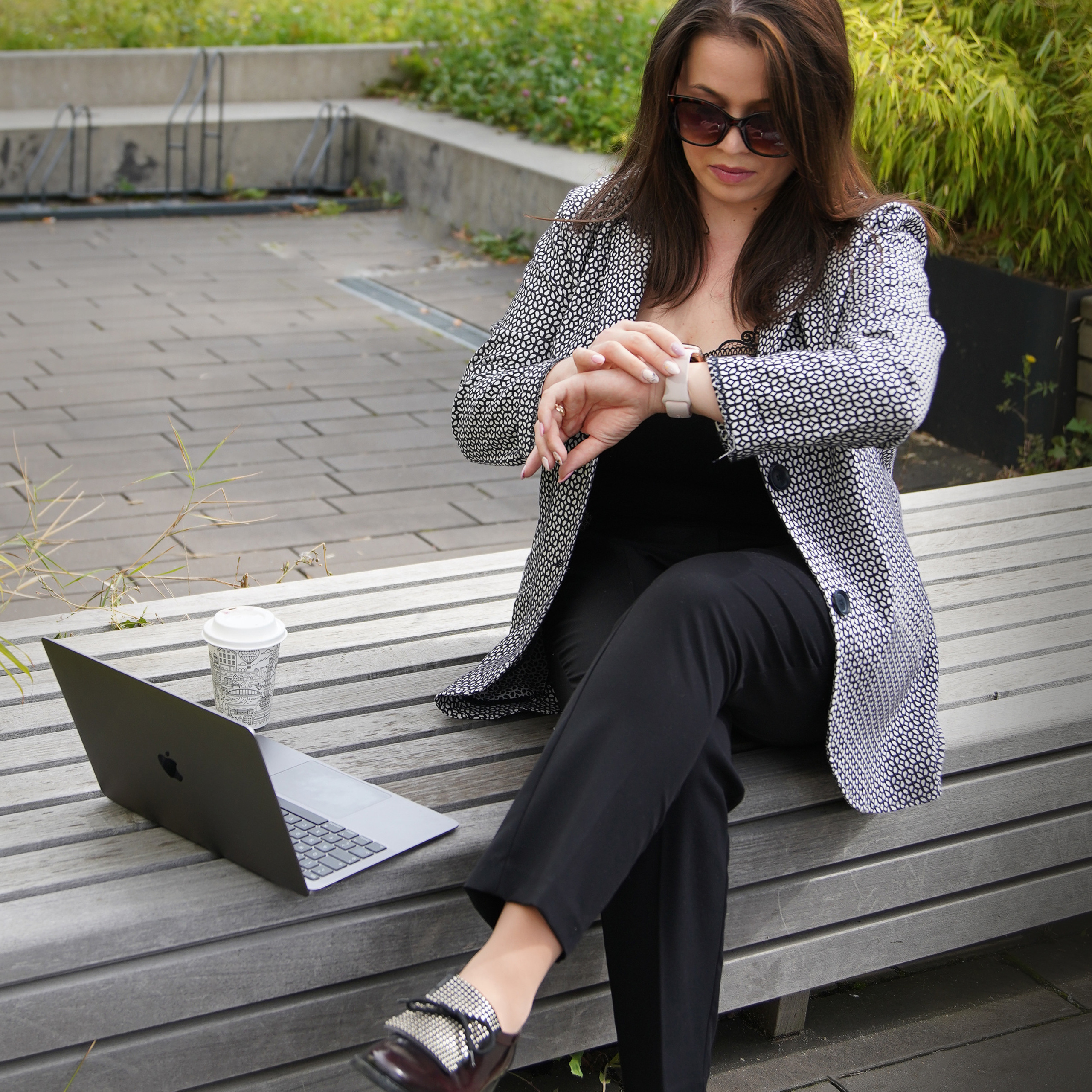 Geschäftsfotosession für einen Professor. Neugeborenenfotografin und Retoucher in Augsburg Nastassia Schneider