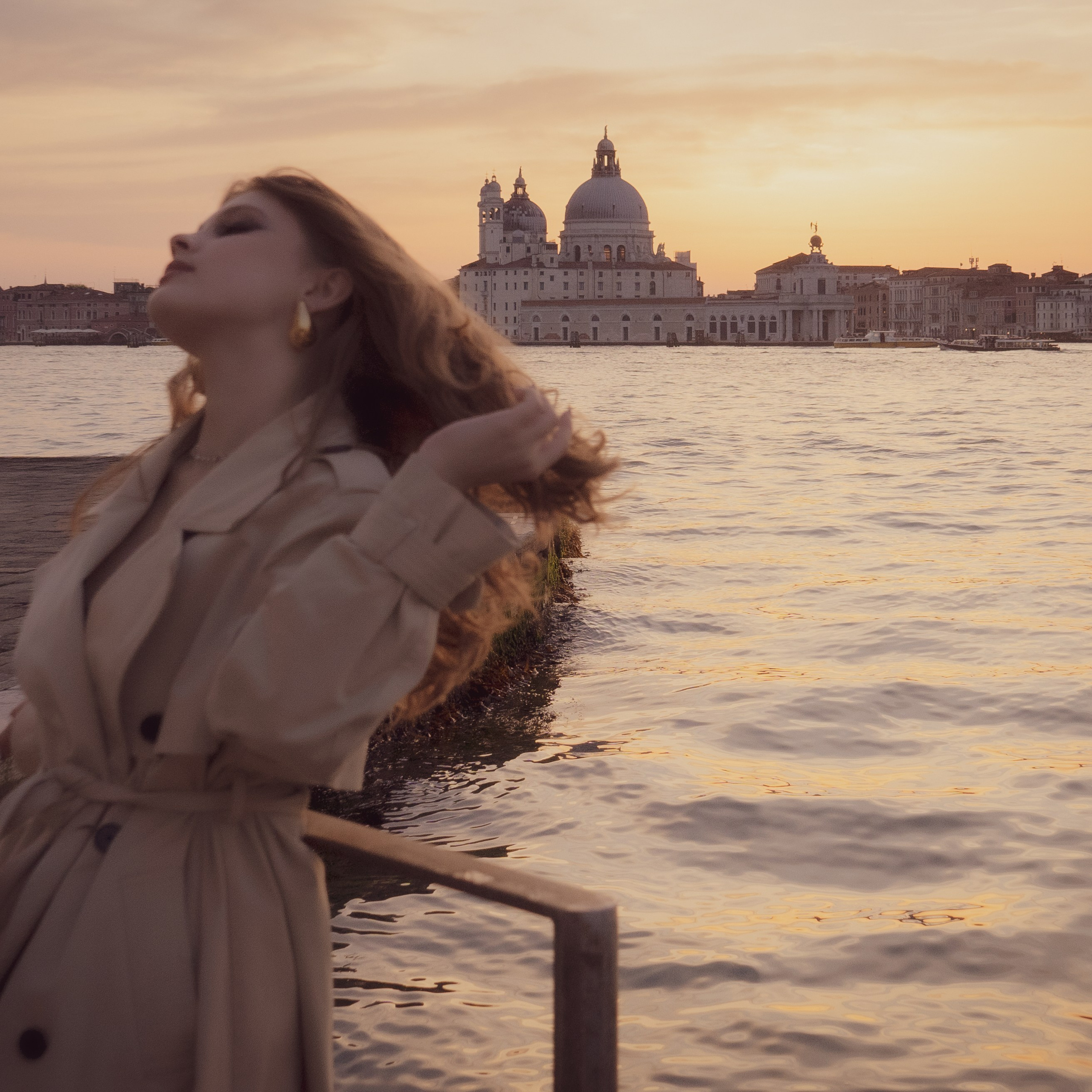Women portraits. Venice photographer