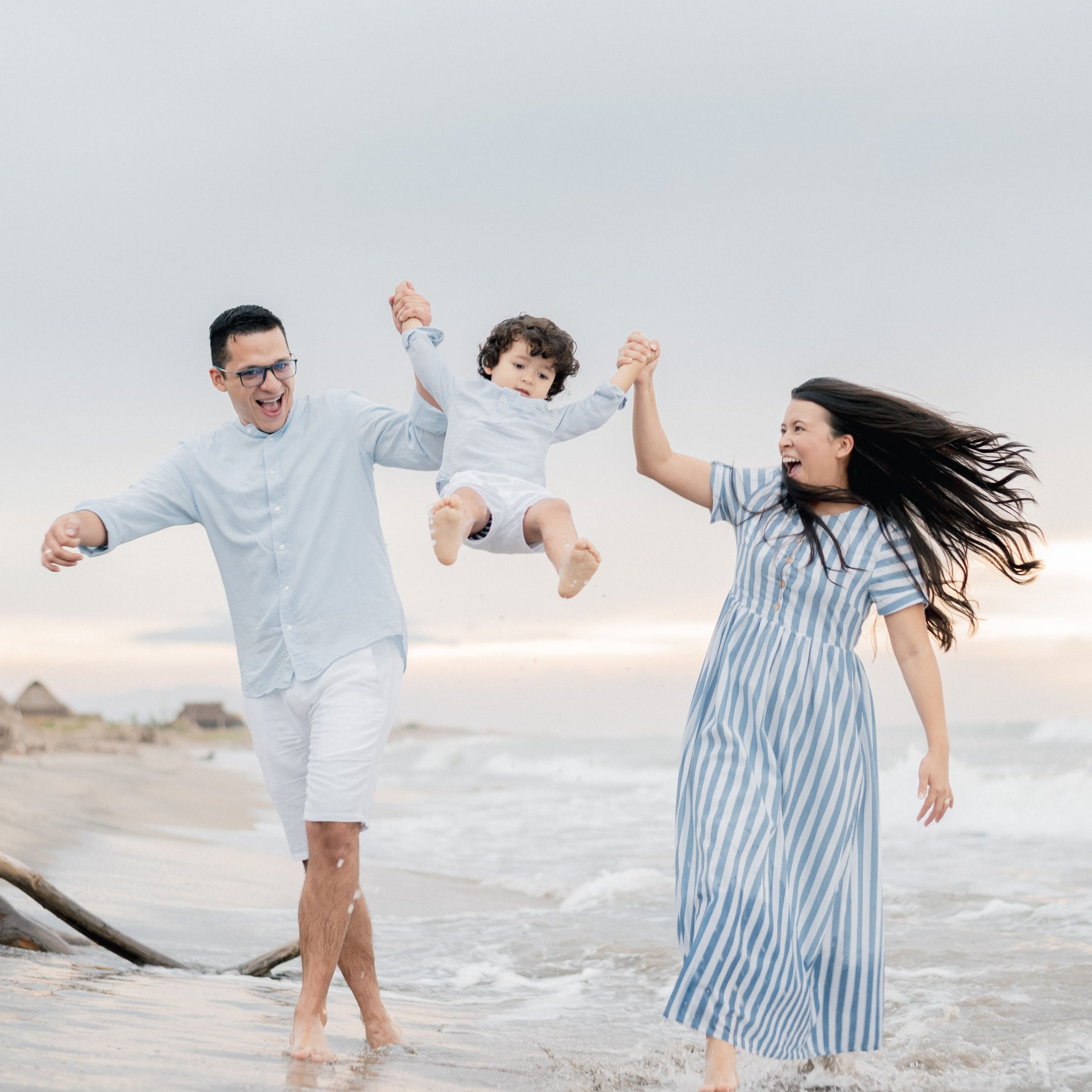 Familia en la playa