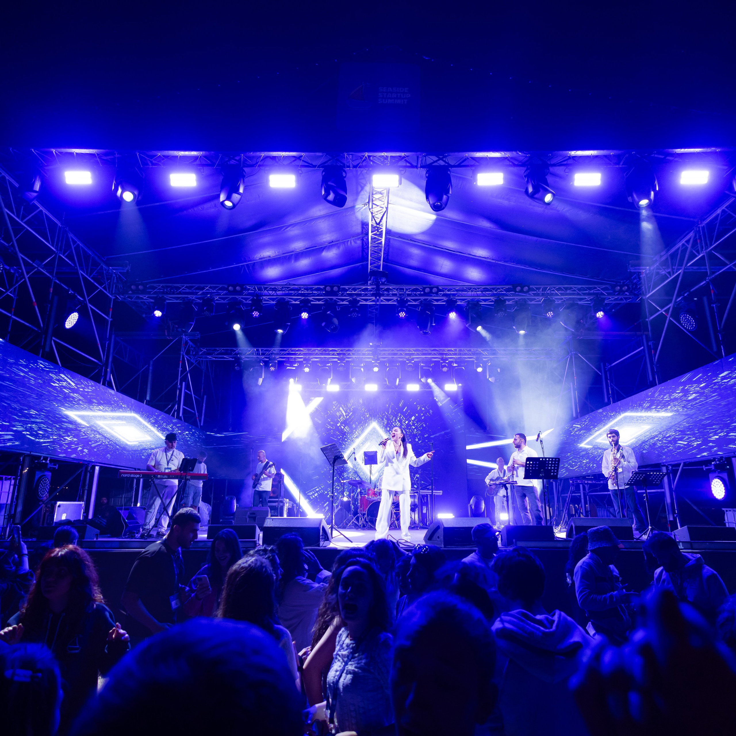 Concerts. Spark