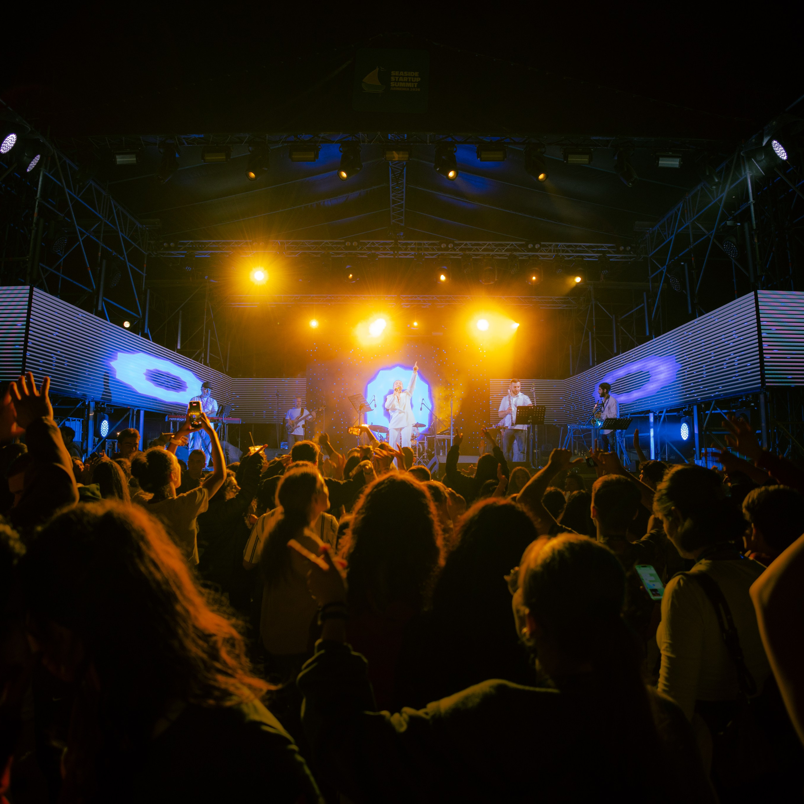 Concerts. Spark