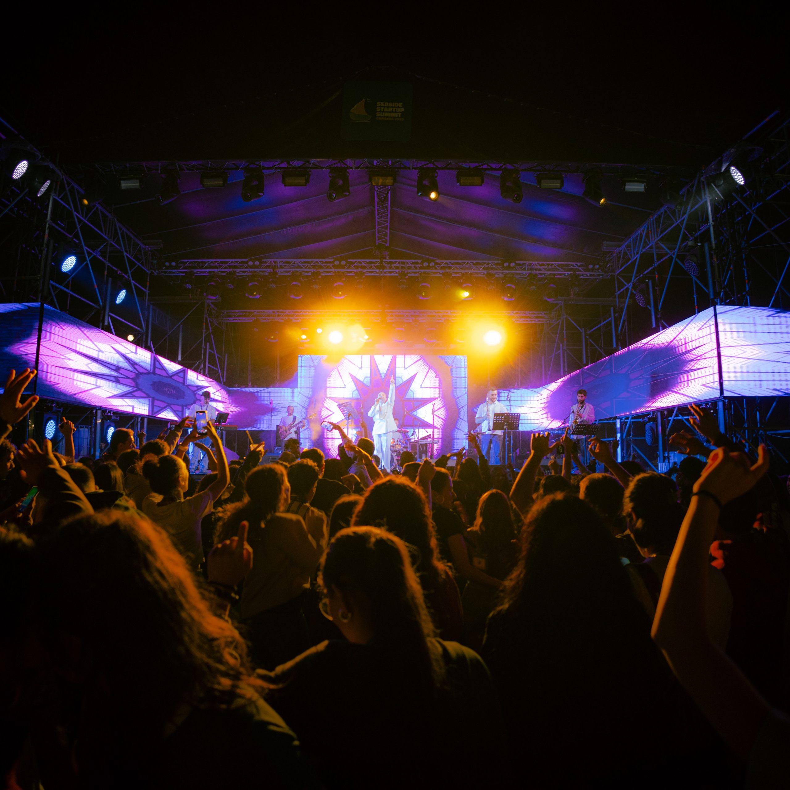 Concerts. Spark