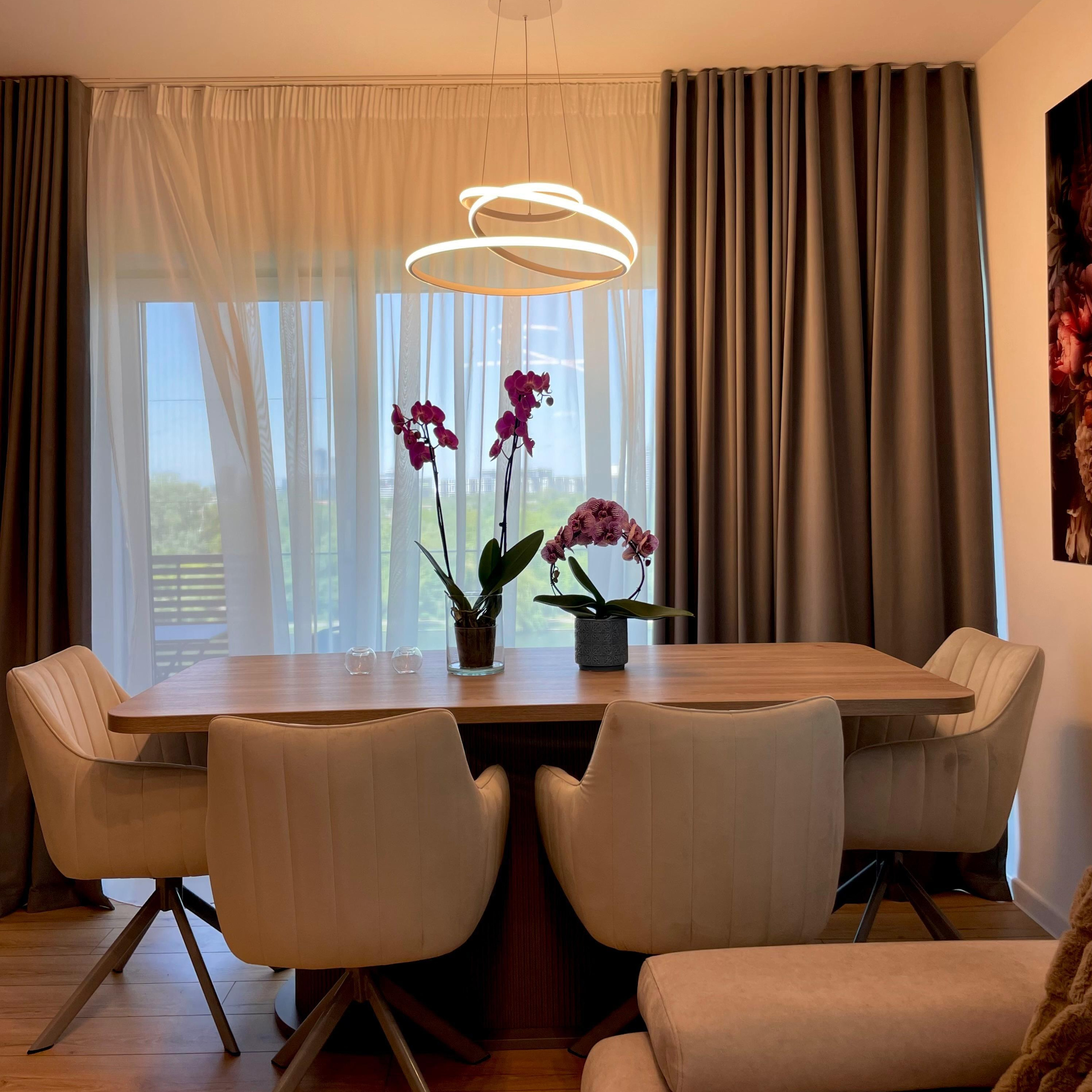 The Grey Orchid – Eleganță în Design Interior. IONESCU ELENA