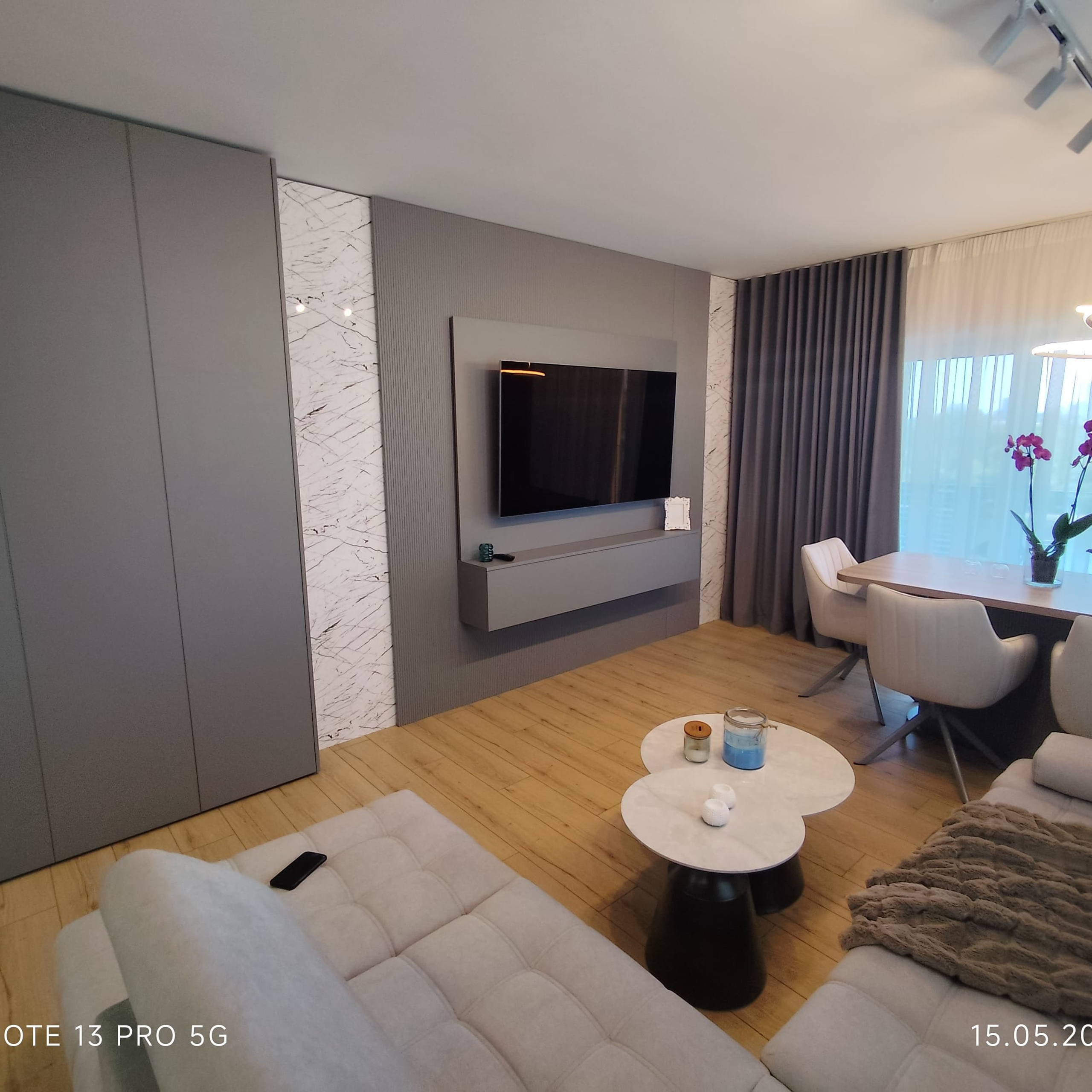 The Grey Orchid – Eleganță în Design Interior. IONESCU ELENA