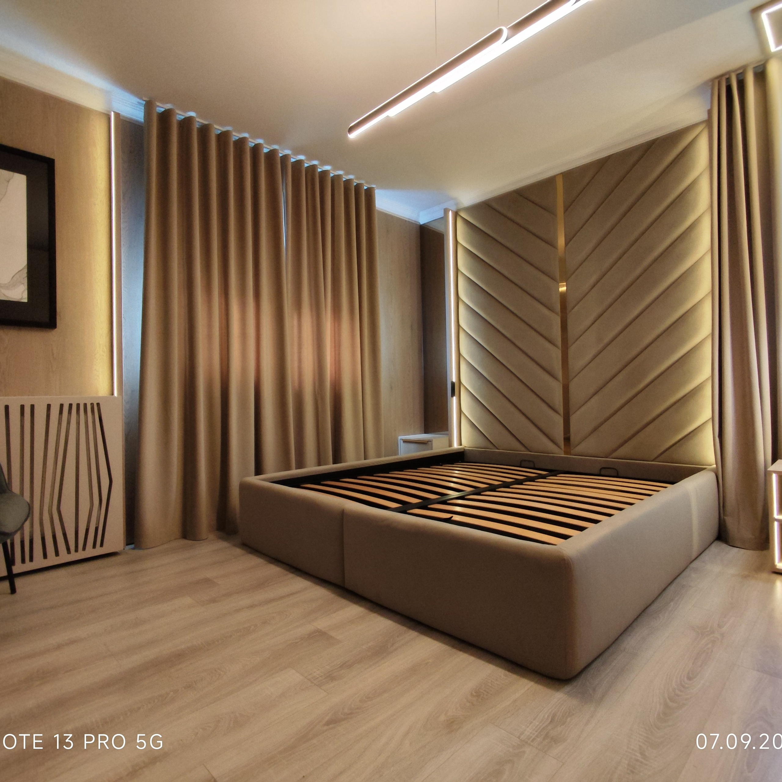 Serenity Cashmir – Atmosferă Calmă și Modernă. IONESCU ELENA