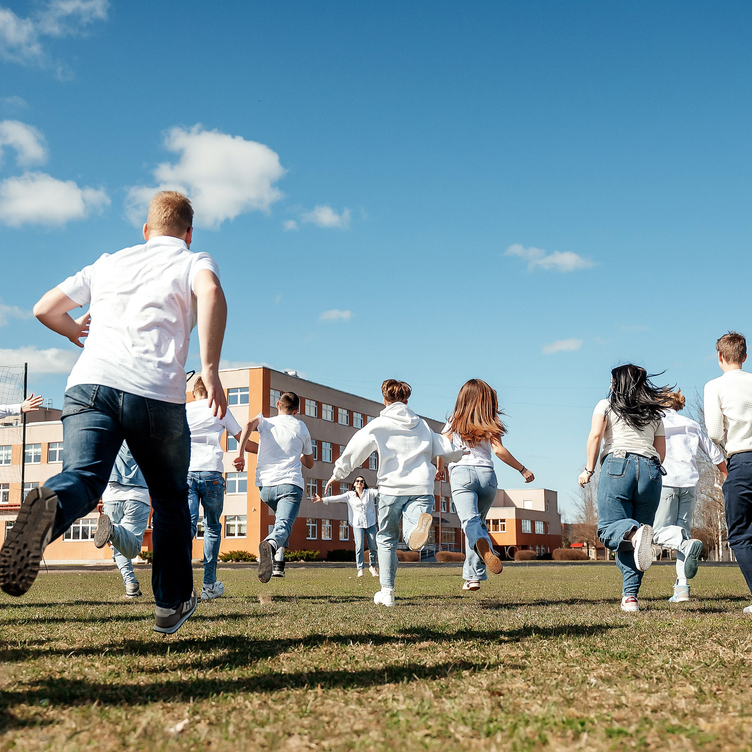 Varavīksnes vidusskola