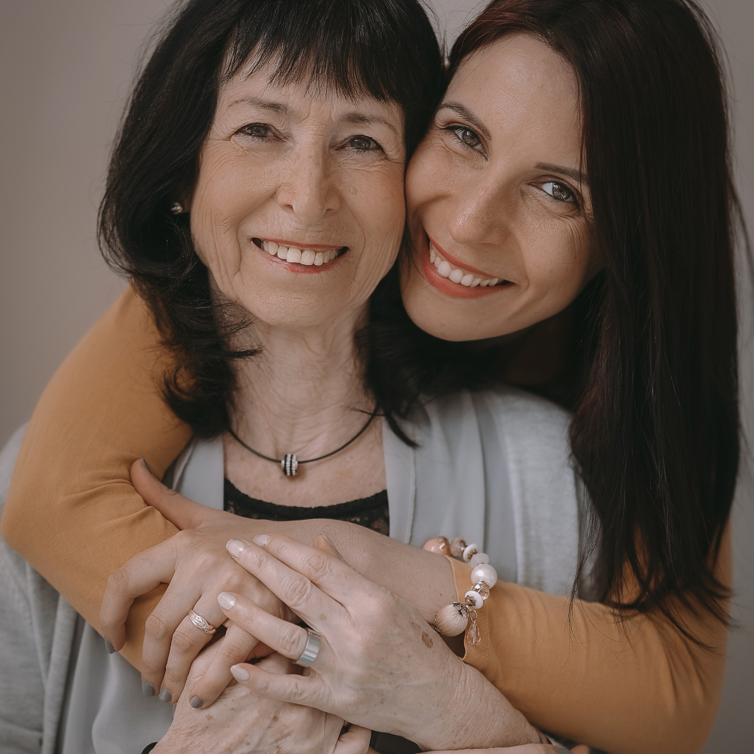 Kundenstimmen & Feedback | Albina Vaniyants – Familien-, Kinder- & Portraitfotografie. Professionelle Familienfotografie, Kinderfotografie und Portraitfotografie in Linz, Oberösterreich - Albina Vaniyants, Fotografin aus OÖ